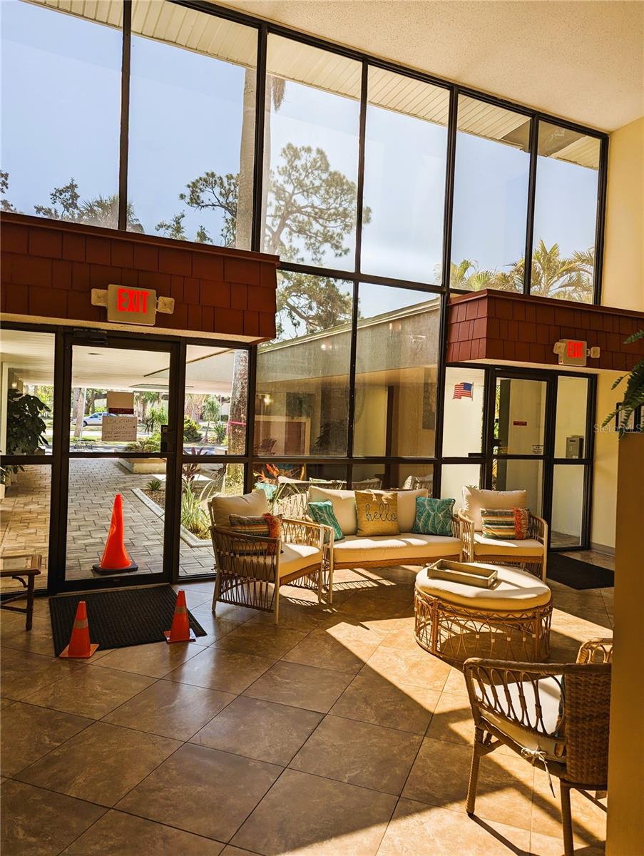 ESSEX HOUSE - Residential