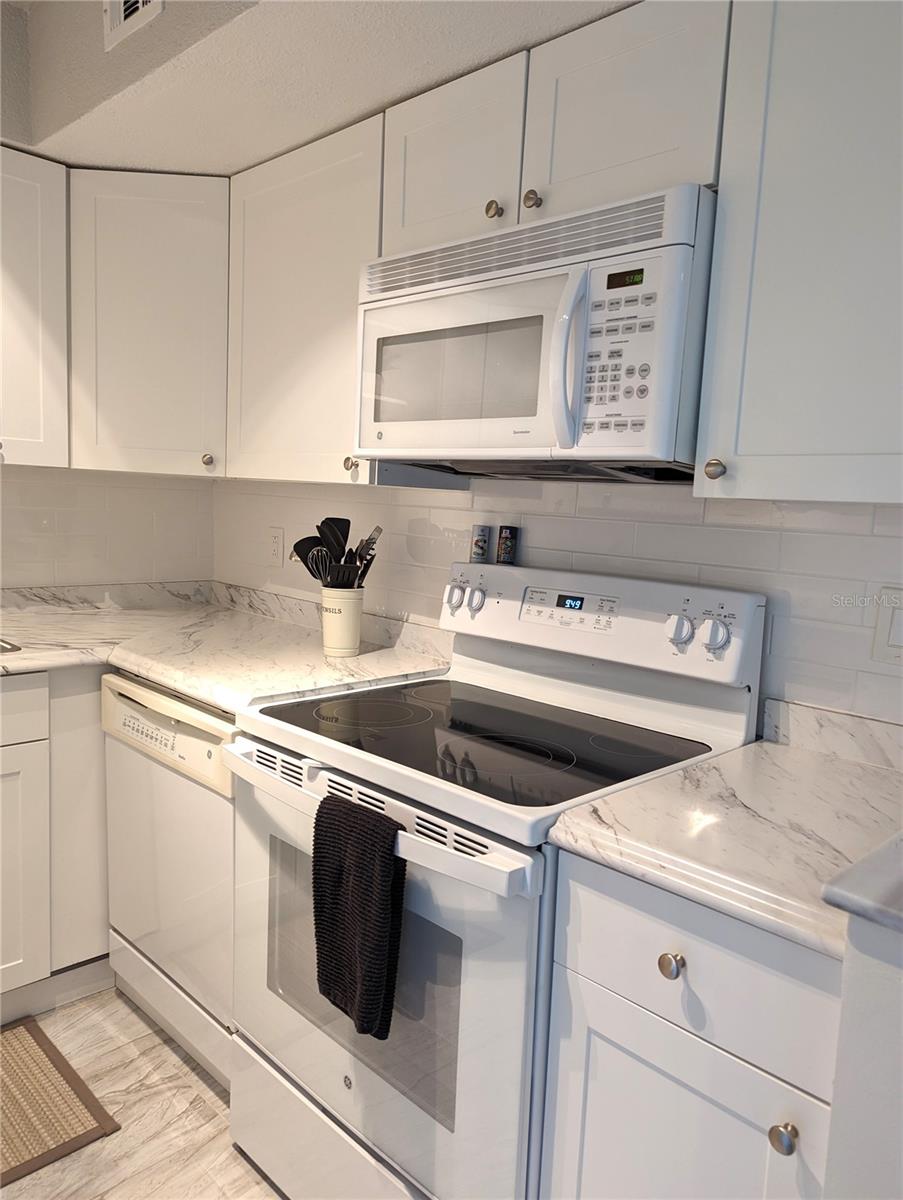 ESSEX HOUSE - Residential