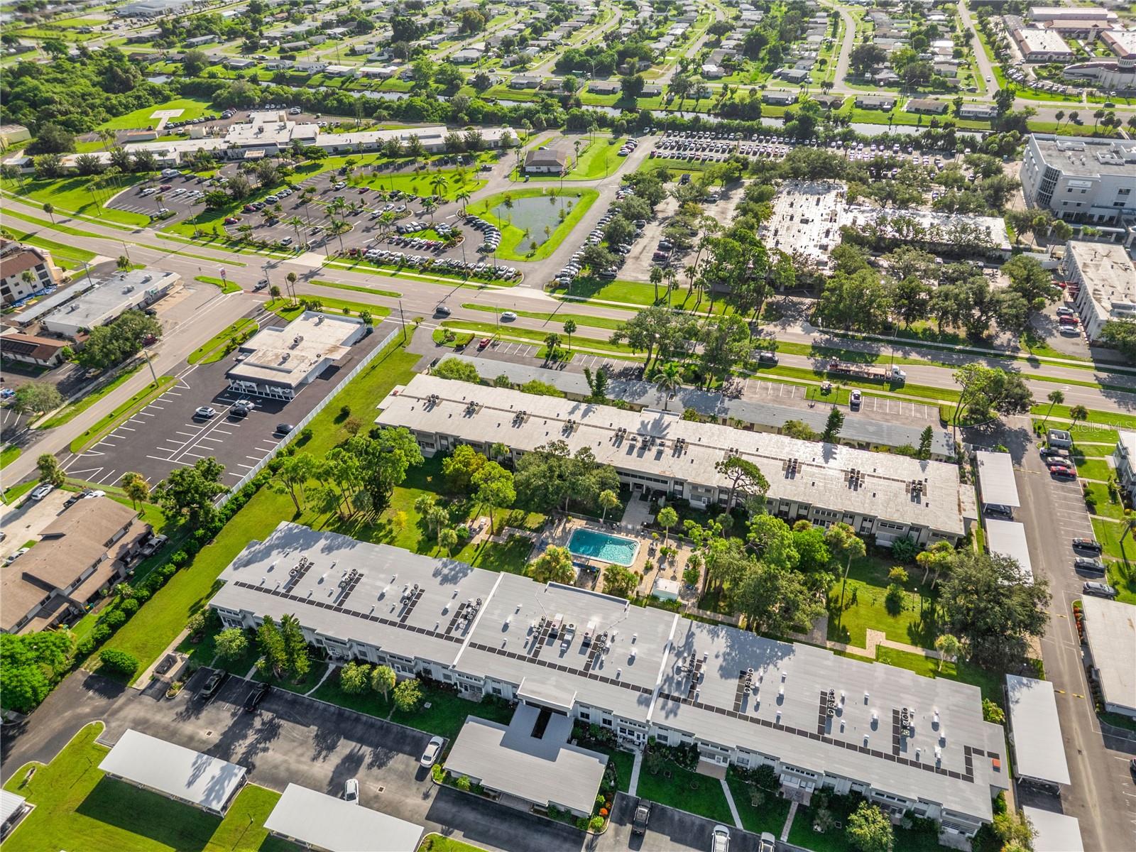 ESSEX HOUSE - Residential