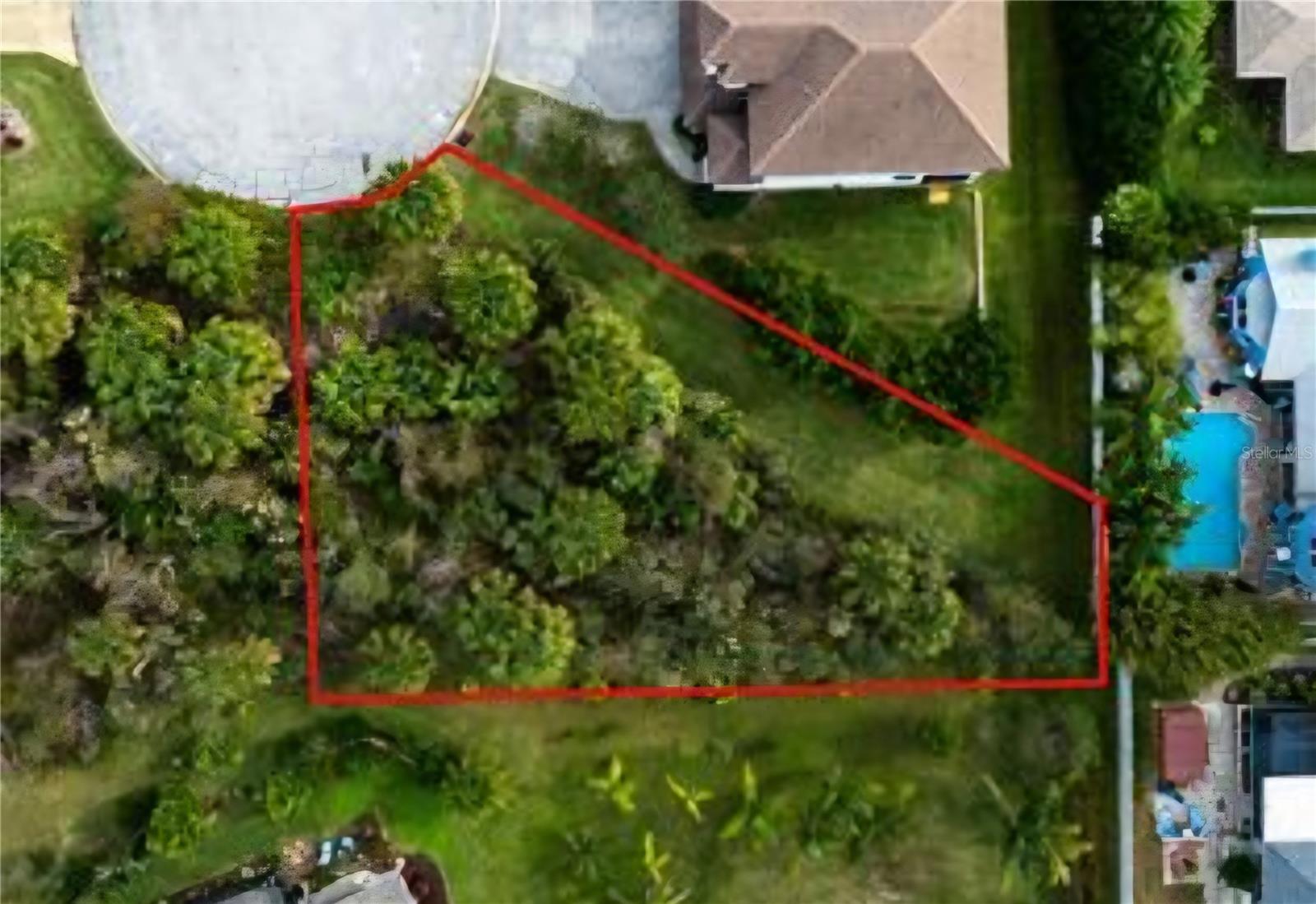 12 LAUREL DRIVE E