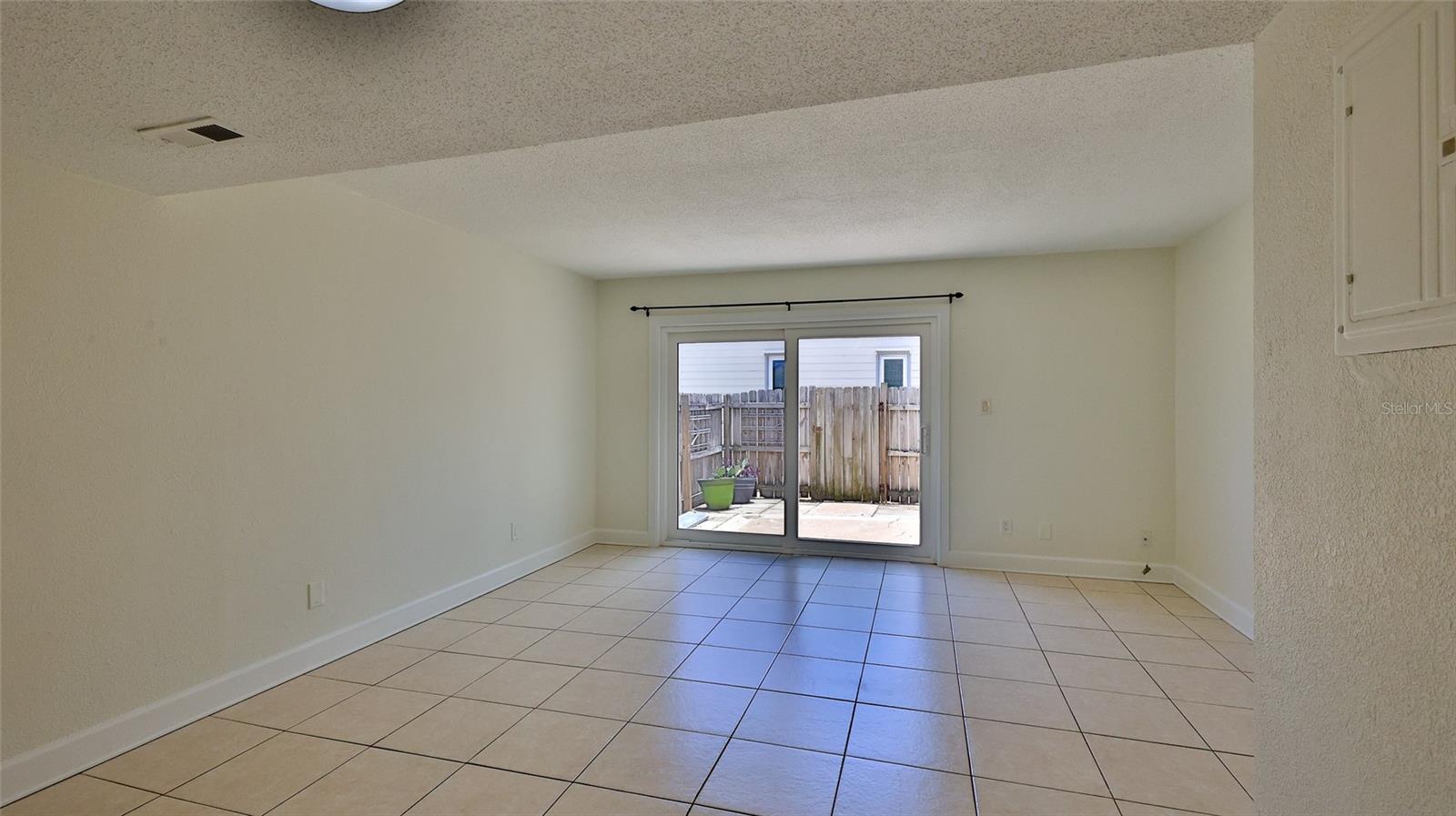 TOWNHOMES AT OLEANDER CONDO - Residential