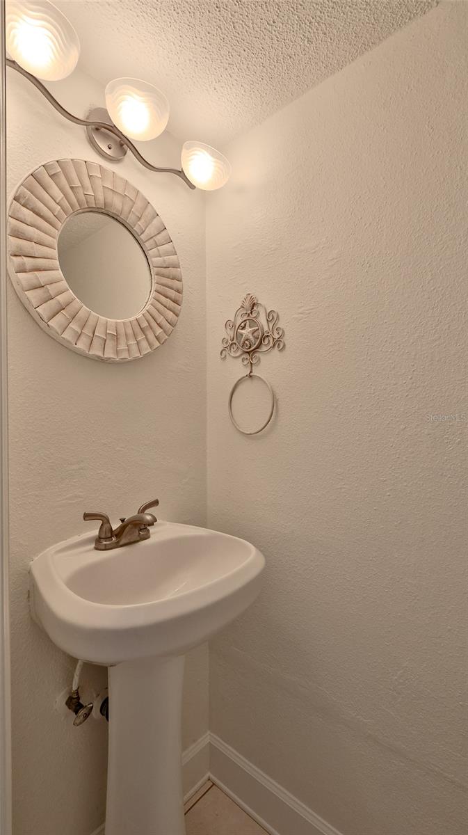 TOWNHOMES AT OLEANDER CONDO - Residential