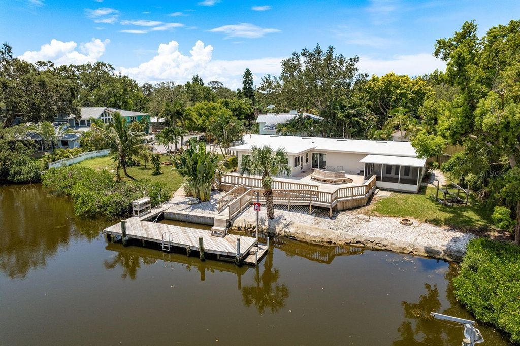 Photo of 12 Bayou Lane, Palm Harbor, FL 34683 (MLS # TB8392323)