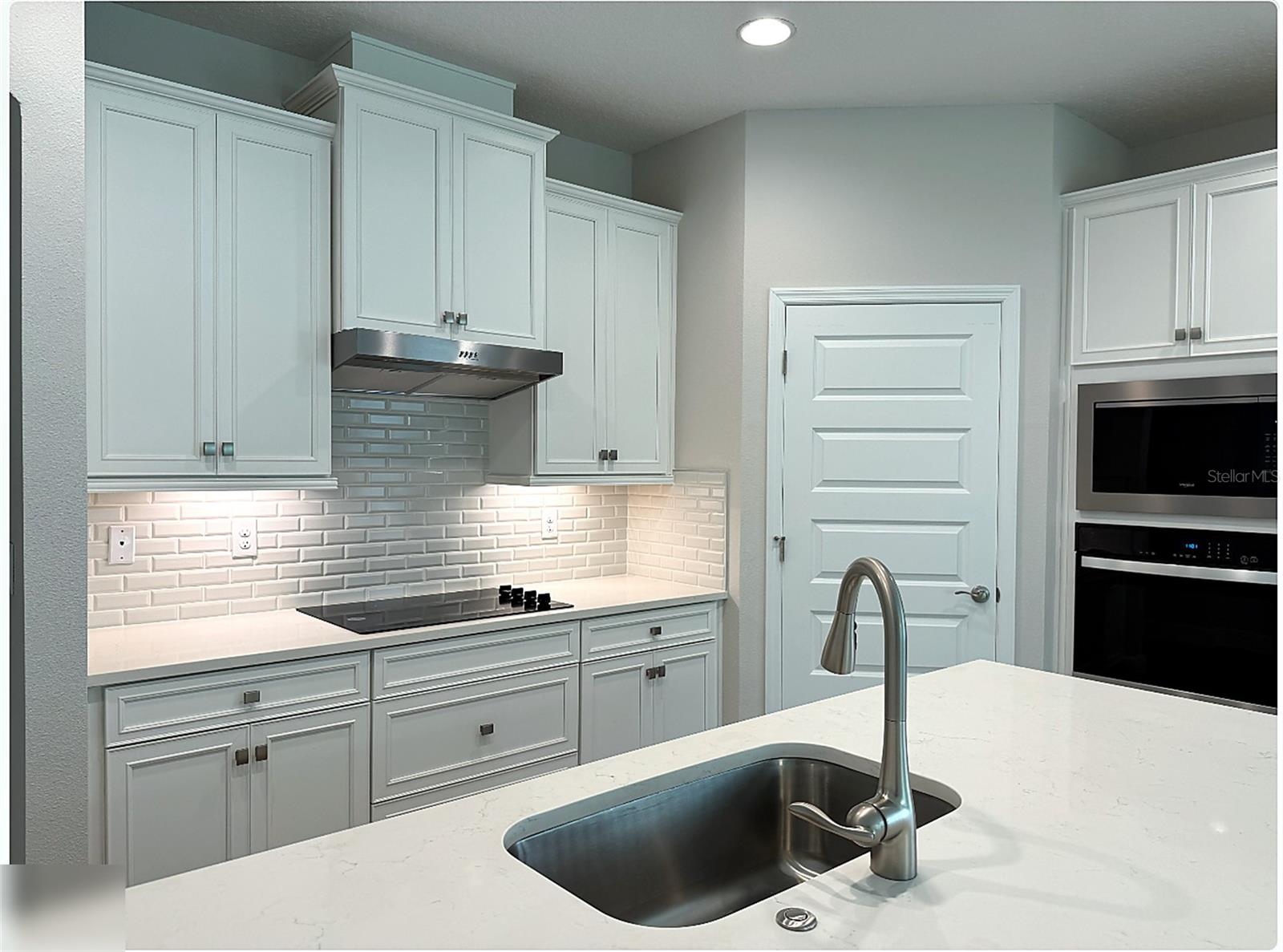 18386 OLIVER TWIST WAY