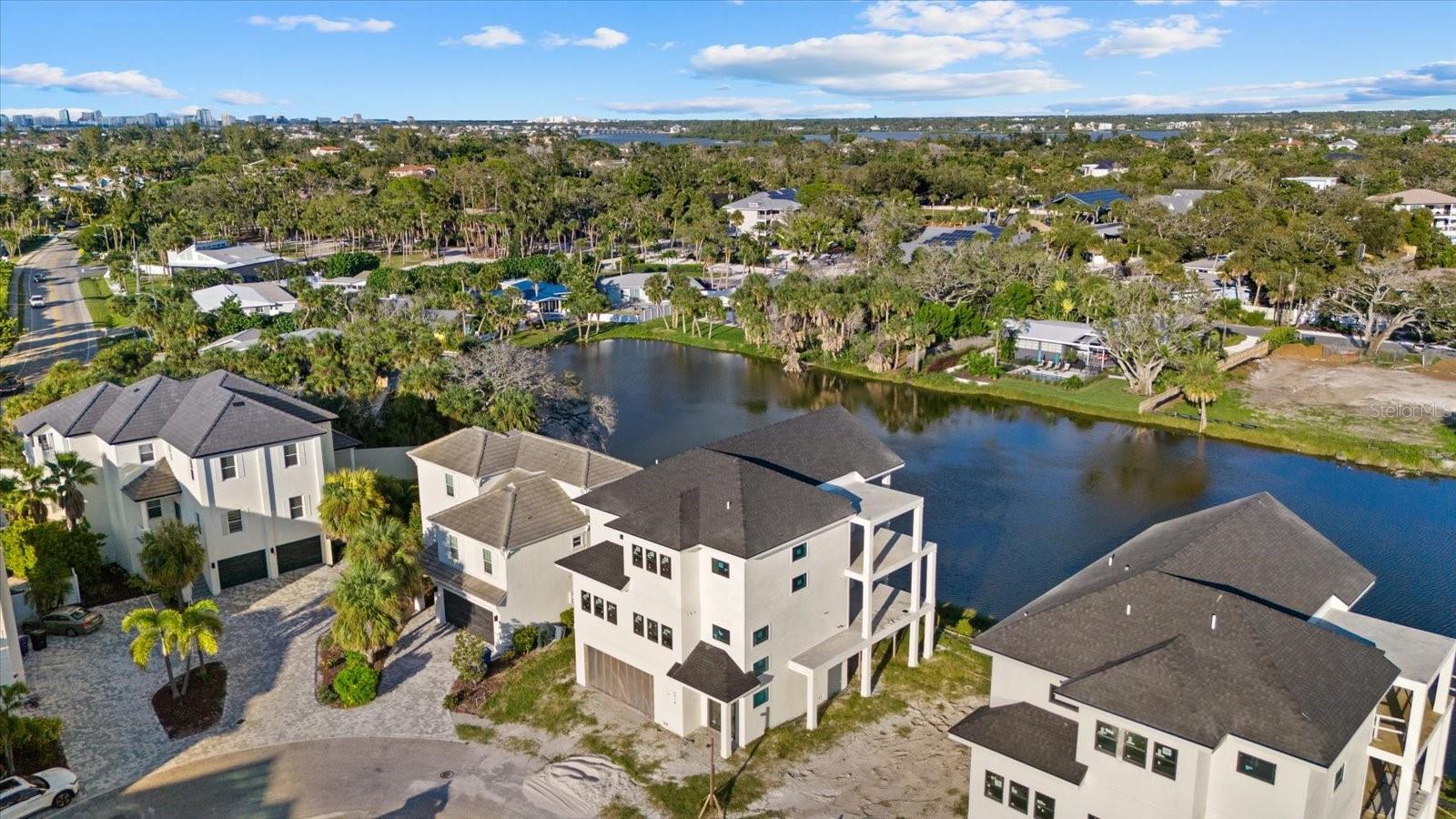 CORONAS PARK - Residential