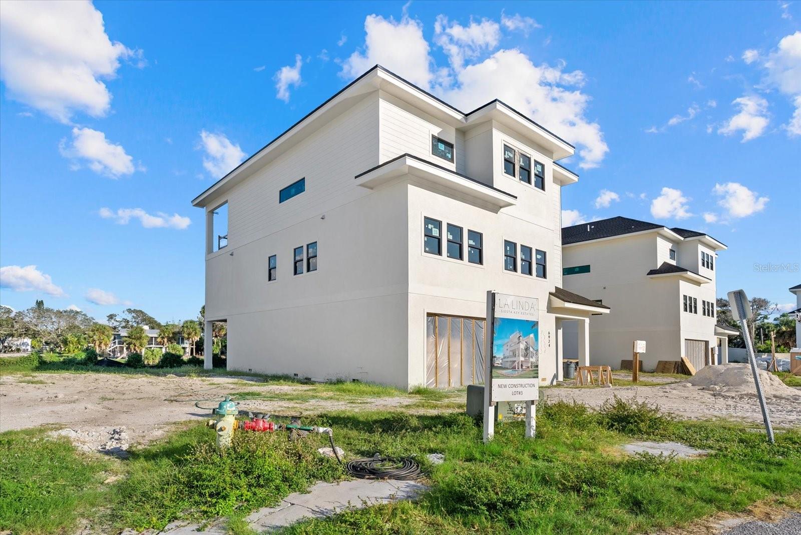 CORONAS PARK - Residential