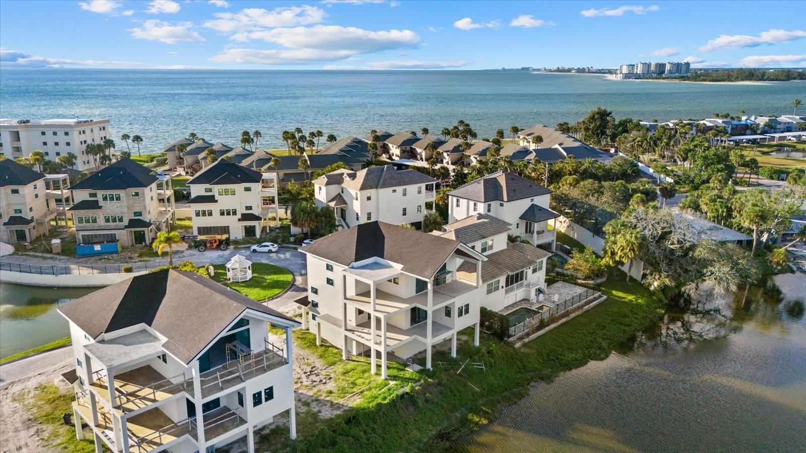 CORONAS PARK - Residential