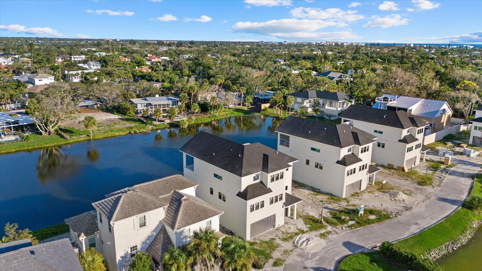 CORONAS PARK - Residential