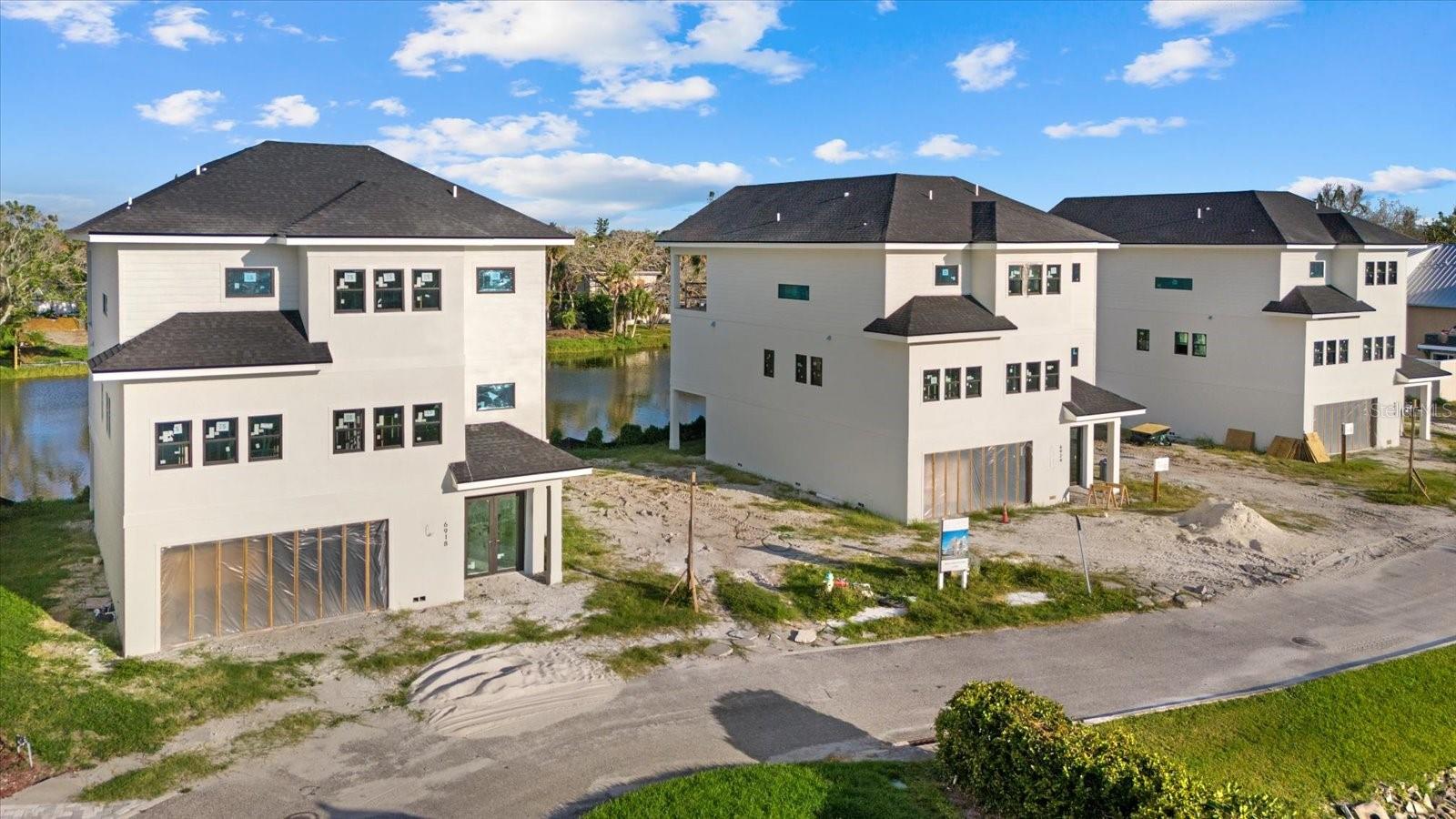 CORONAS PARK - Residential