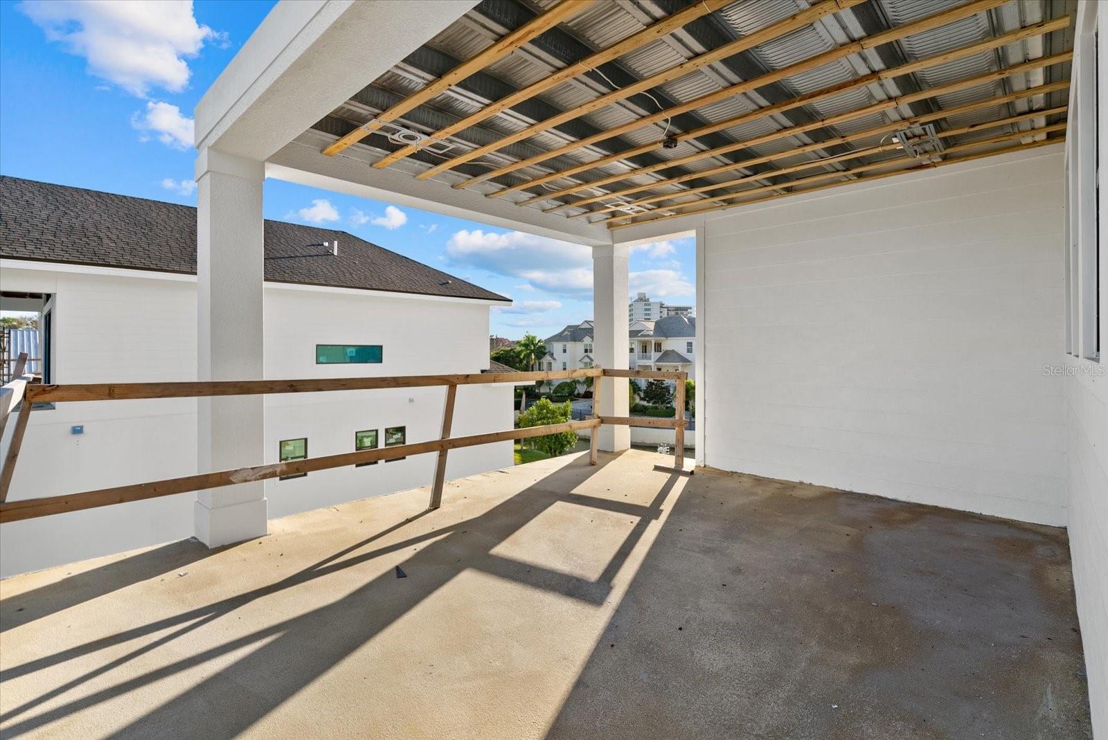 CORONAS PARK - Residential