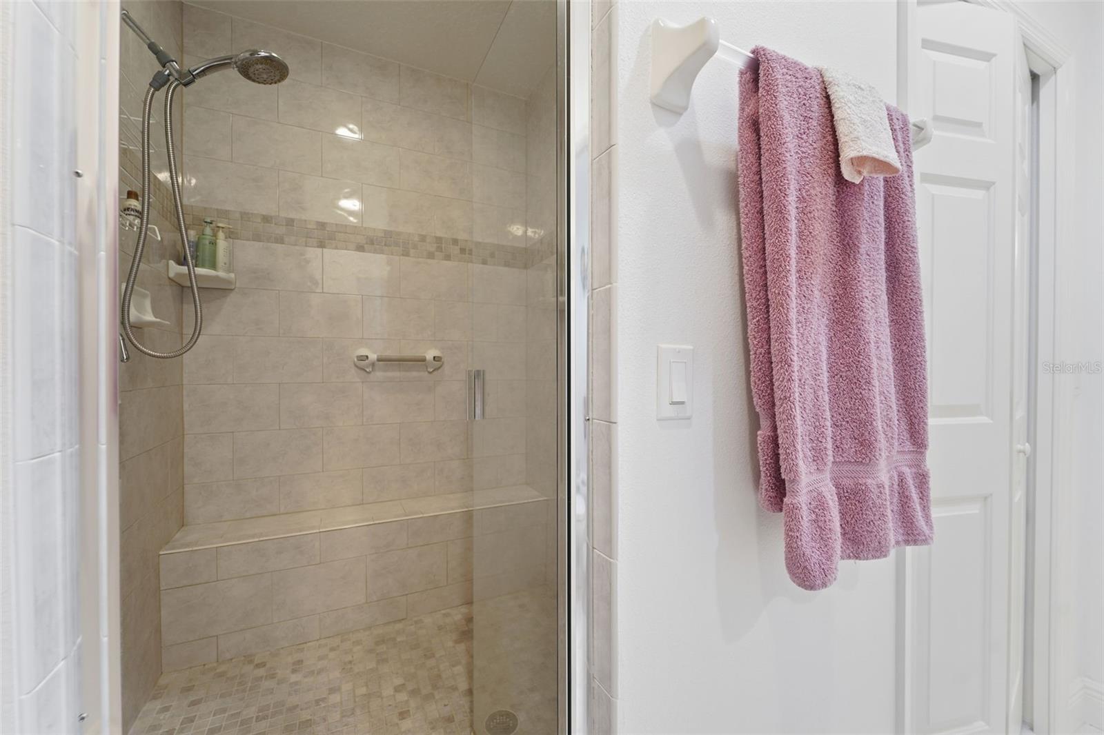 LAS BRISAS CONDO - Residential