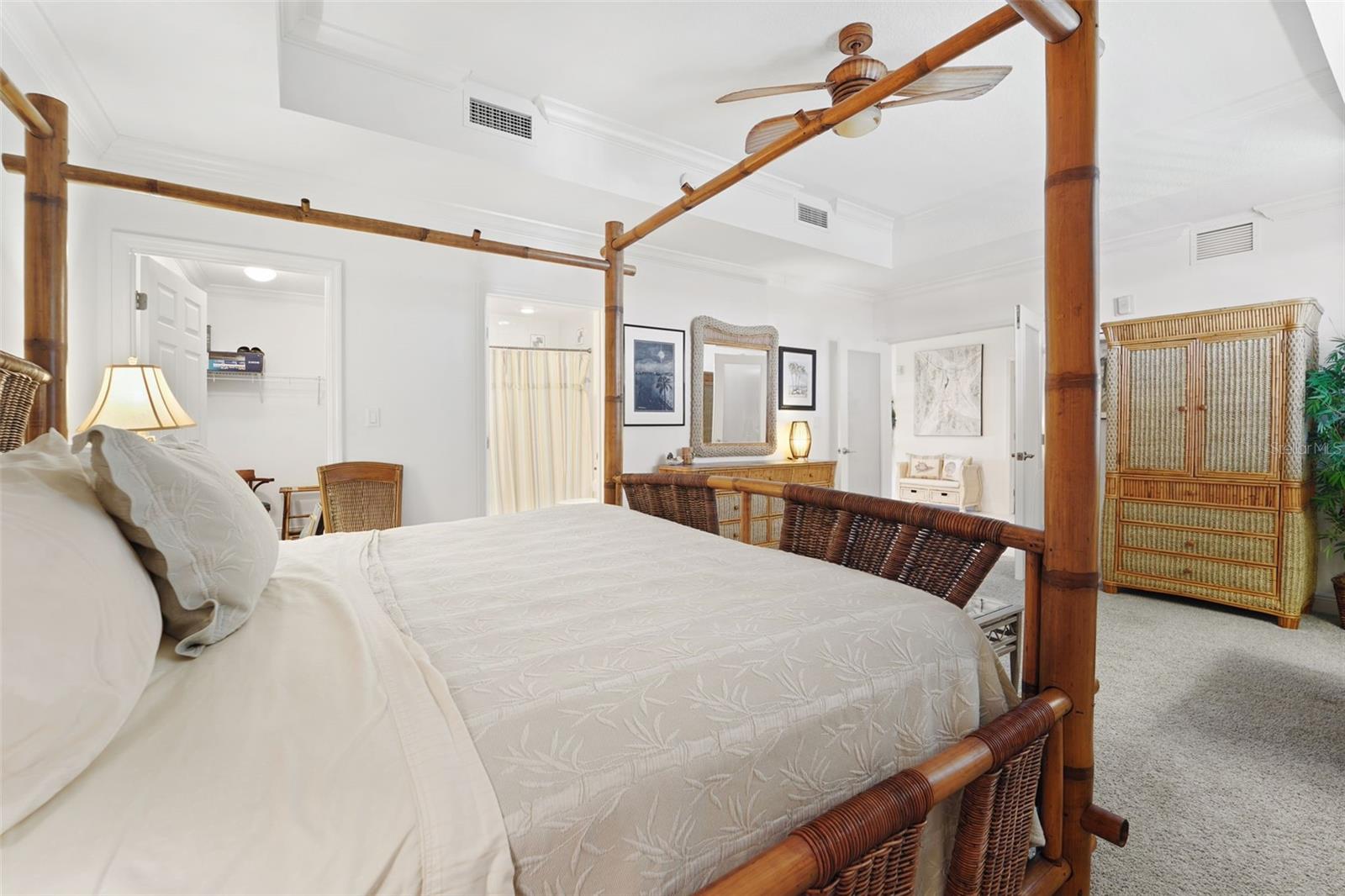 LAS BRISAS CONDO - Residential