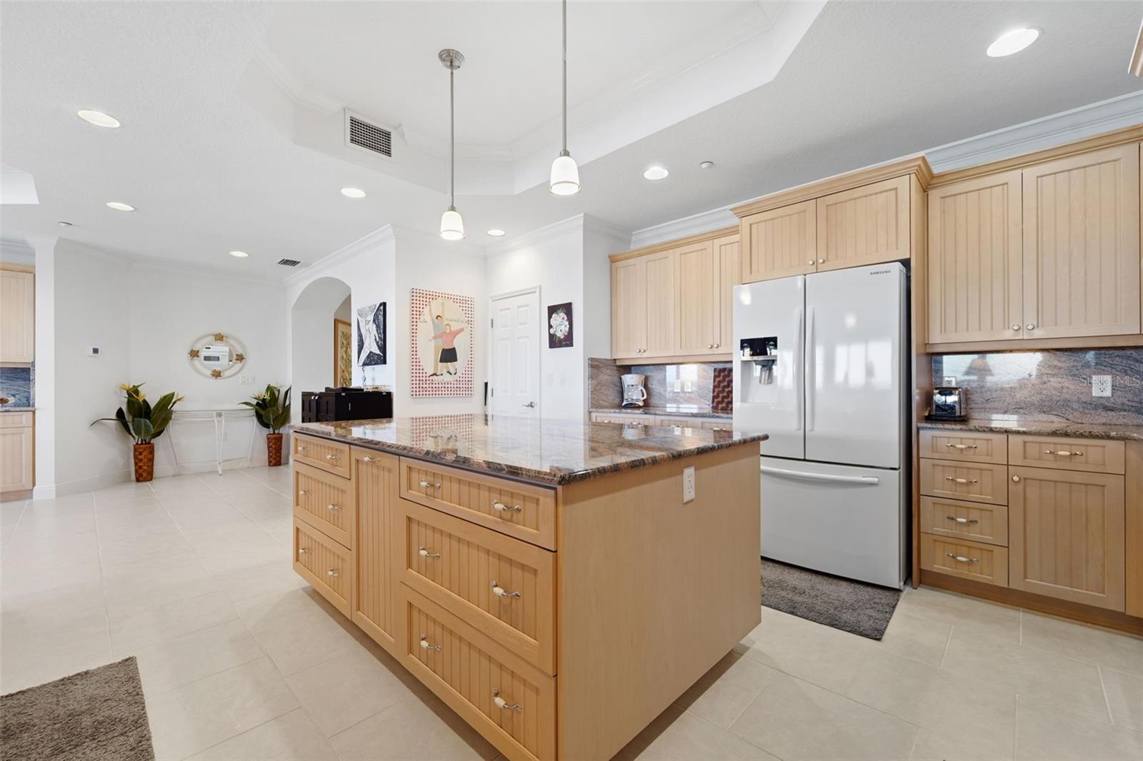 LAS BRISAS CONDO - Residential