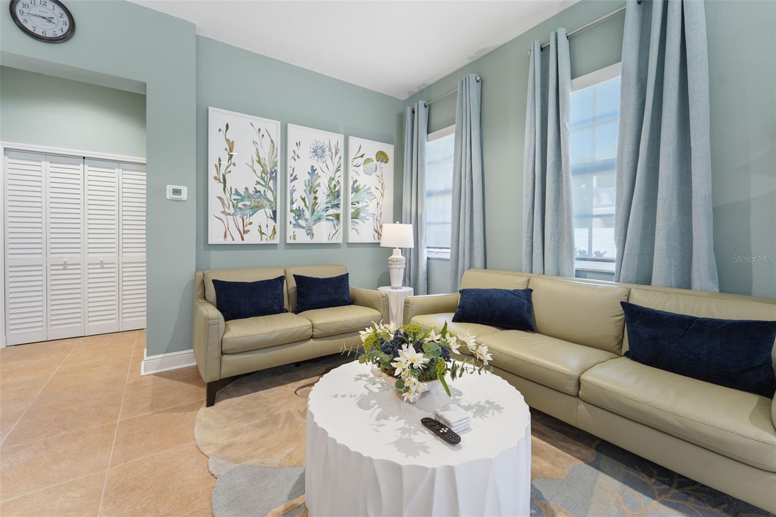 LAS BRISAS CONDO - Residential