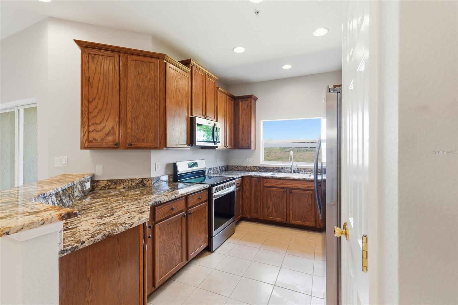 BRADFORD MANOR TWNHMS - Residential