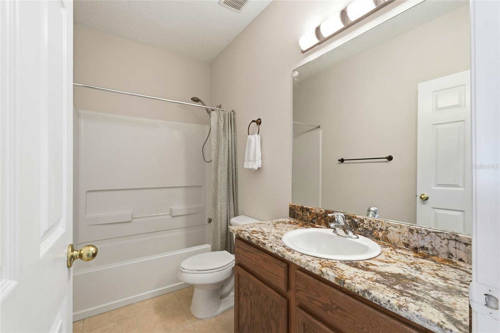 BRADFORD MANOR TWNHMS - Residential