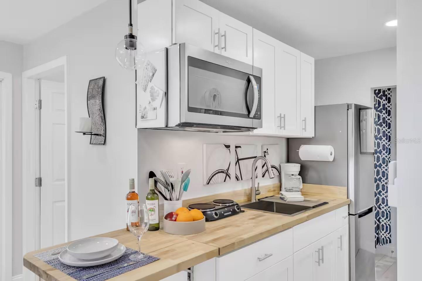 LOT 15 BLK B REV PLAT OF VALENCIA TERRACE - Residential Lease