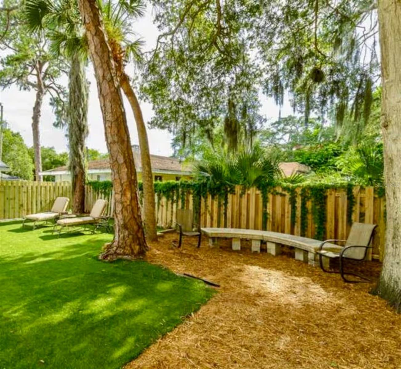 LOT 15 BLK B REV PLAT OF VALENCIA TERRACE - Residential Lease