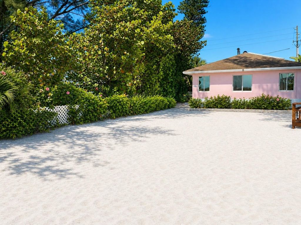 Photo of 10200 Gulf Boulevard, Treasure Island, FL 33706 (MLS # R4911204)