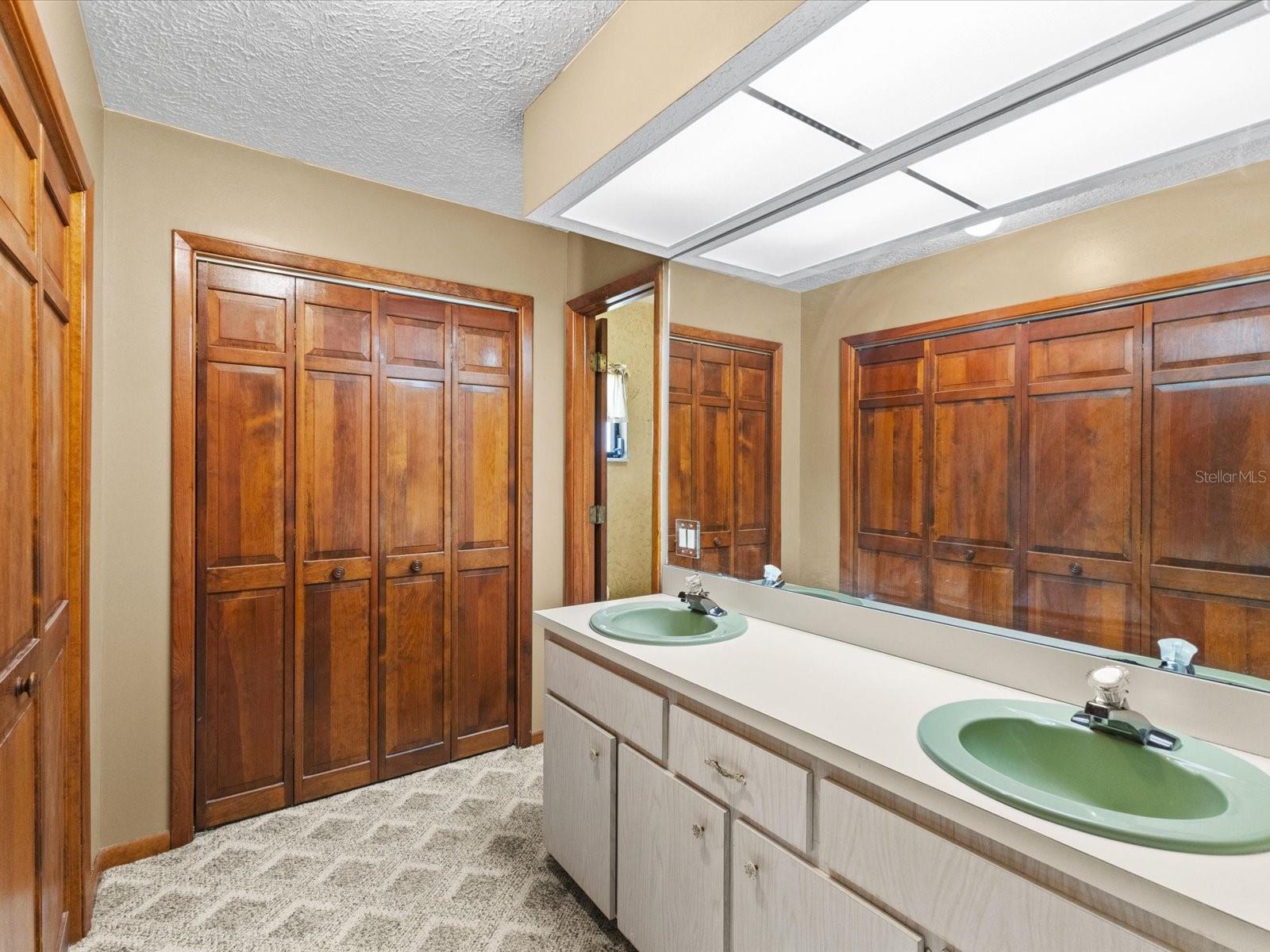 HIDDEN LAKE ESTATES - Residential