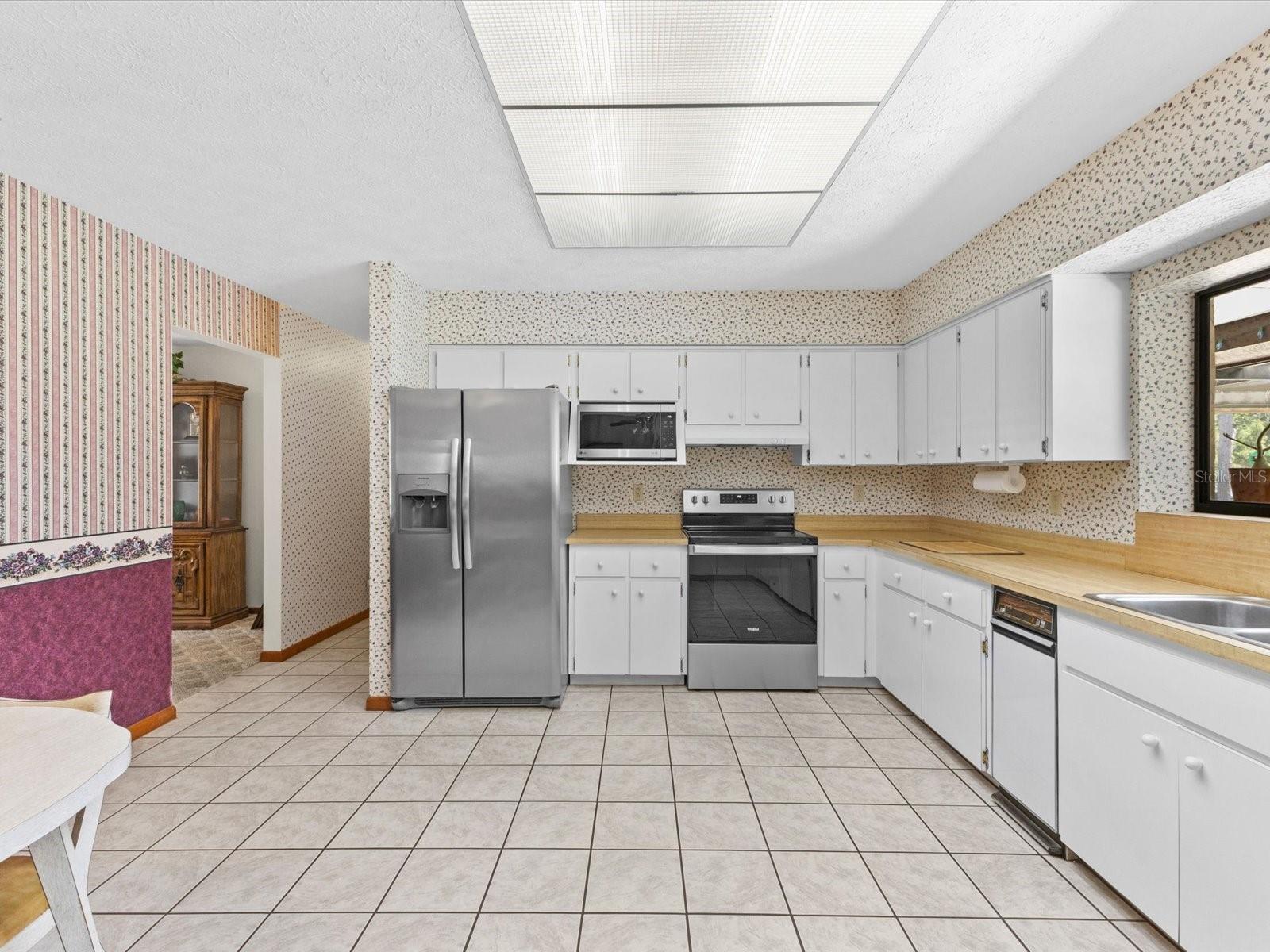 HIDDEN LAKE ESTATES - Residential