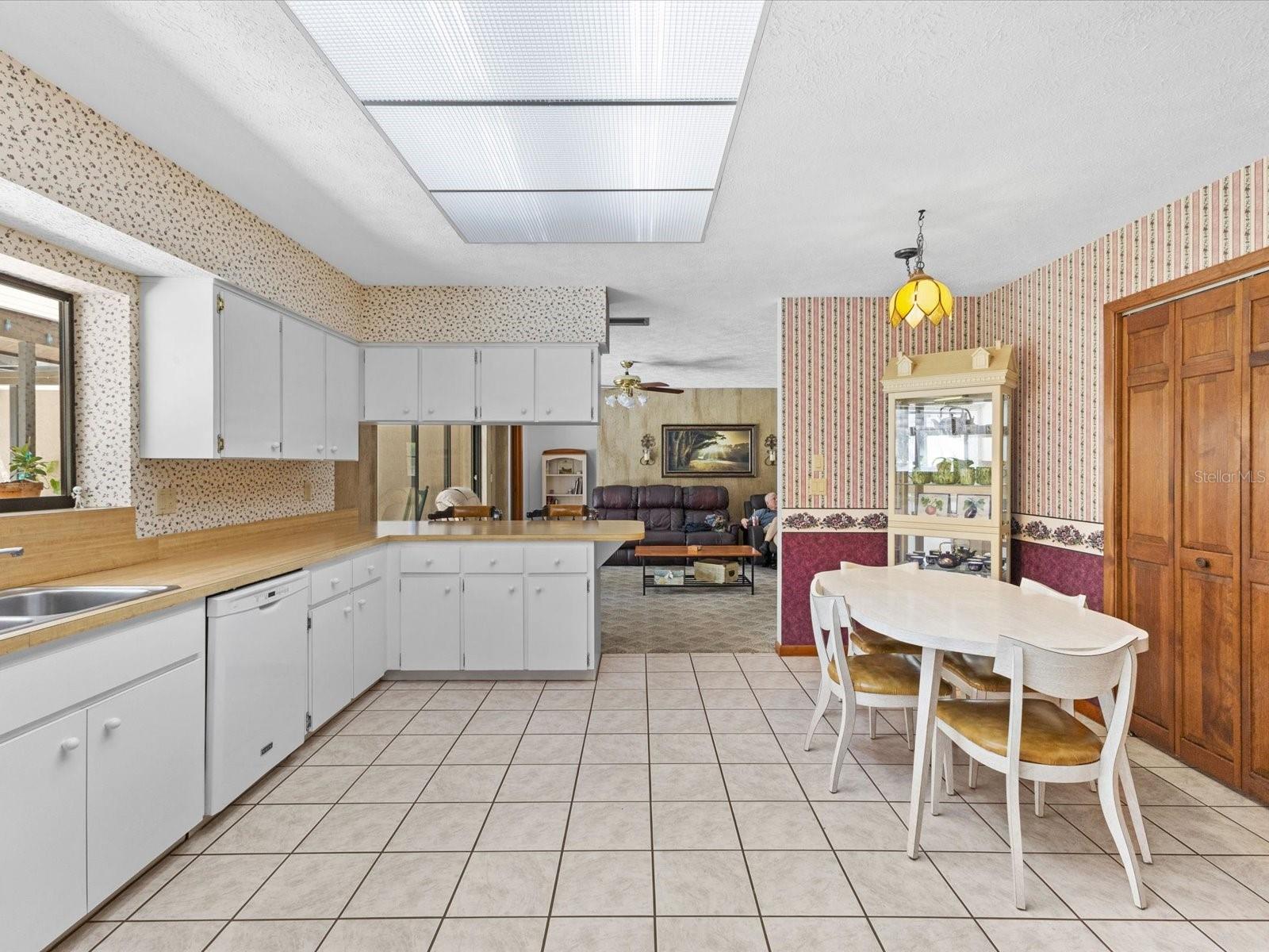 HIDDEN LAKE ESTATES - Residential