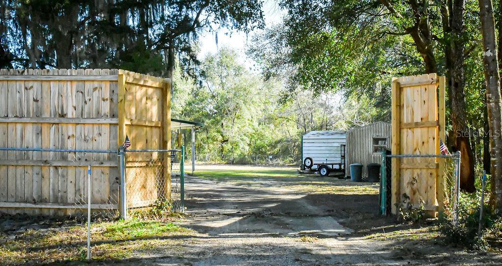 INTERLACHEN LAKES ESTATES - Residential