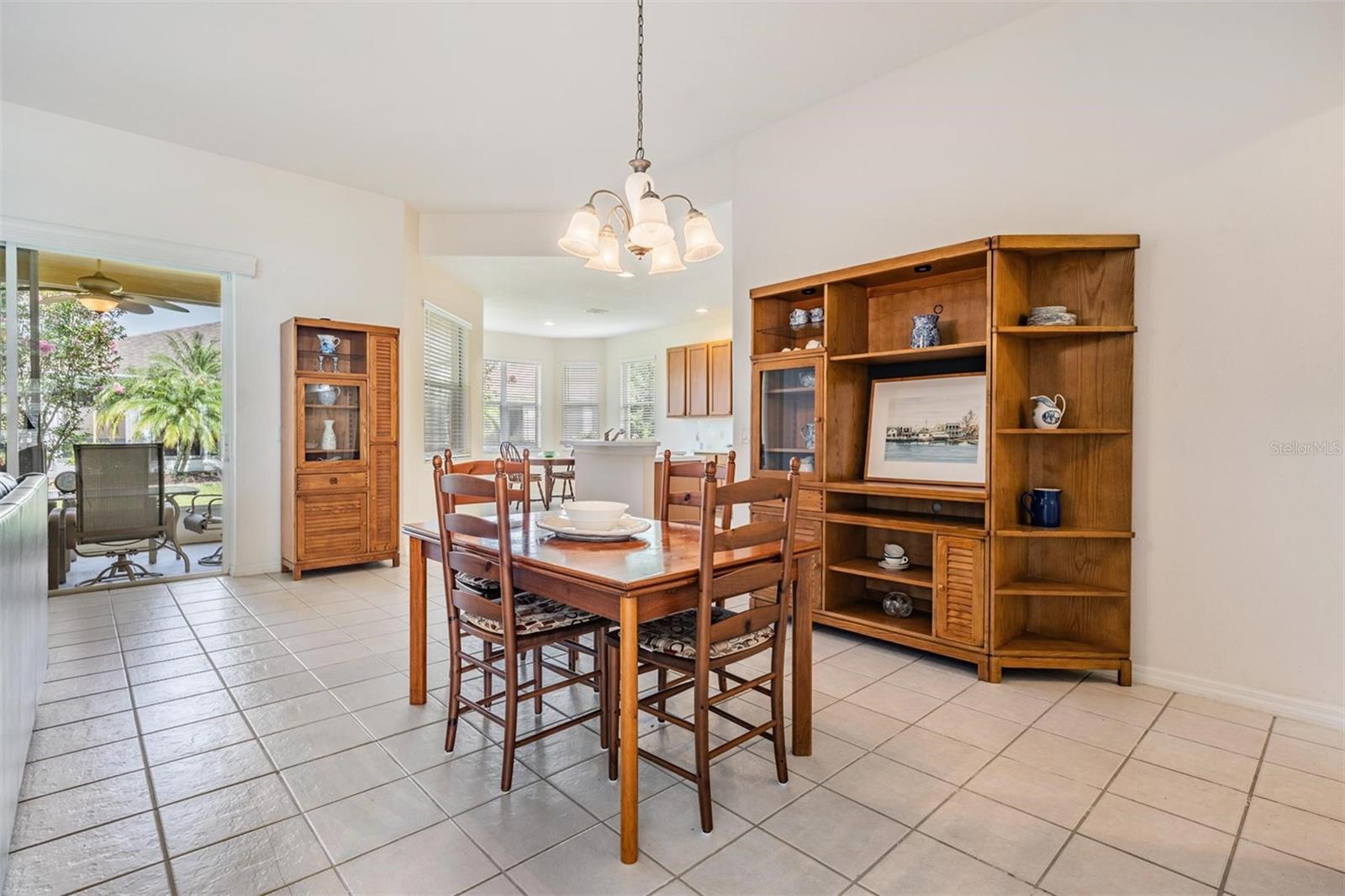 1612 LAKESTONE DRIVE