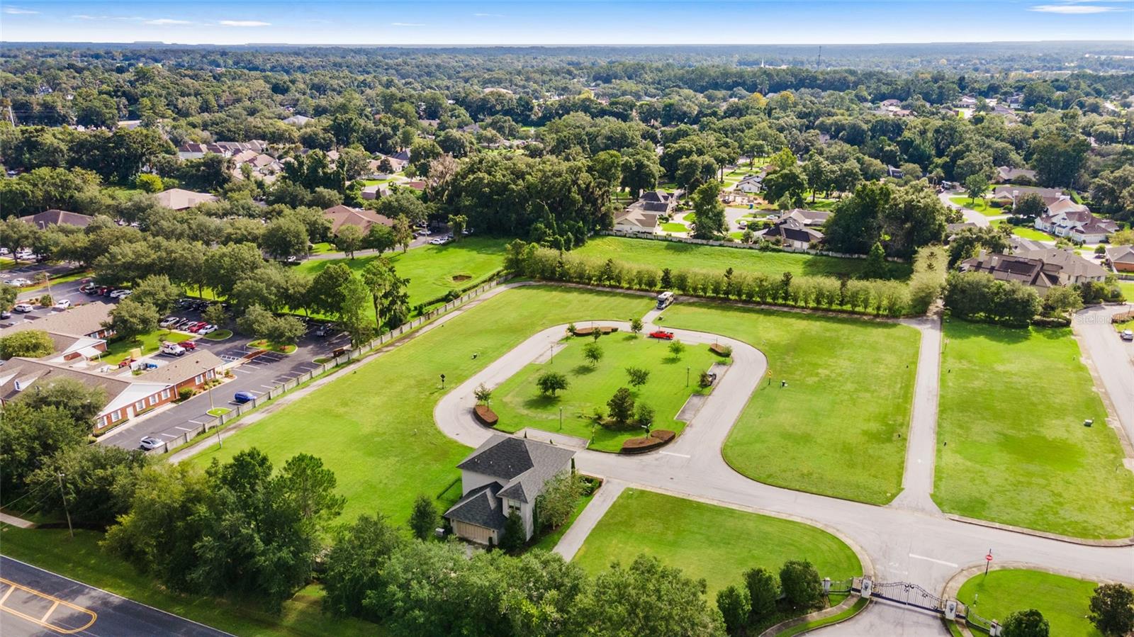 LIVINGSTON PARK - Residential
