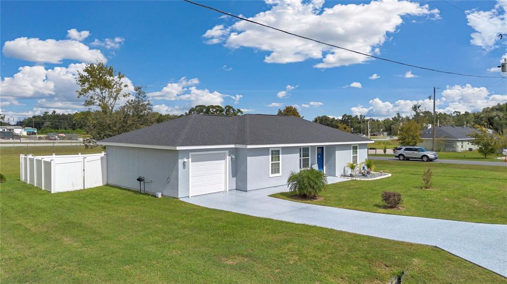 Photo of 1 Laurel Pass Lane, Ocala, FL 34480 (MLS # OM711631)