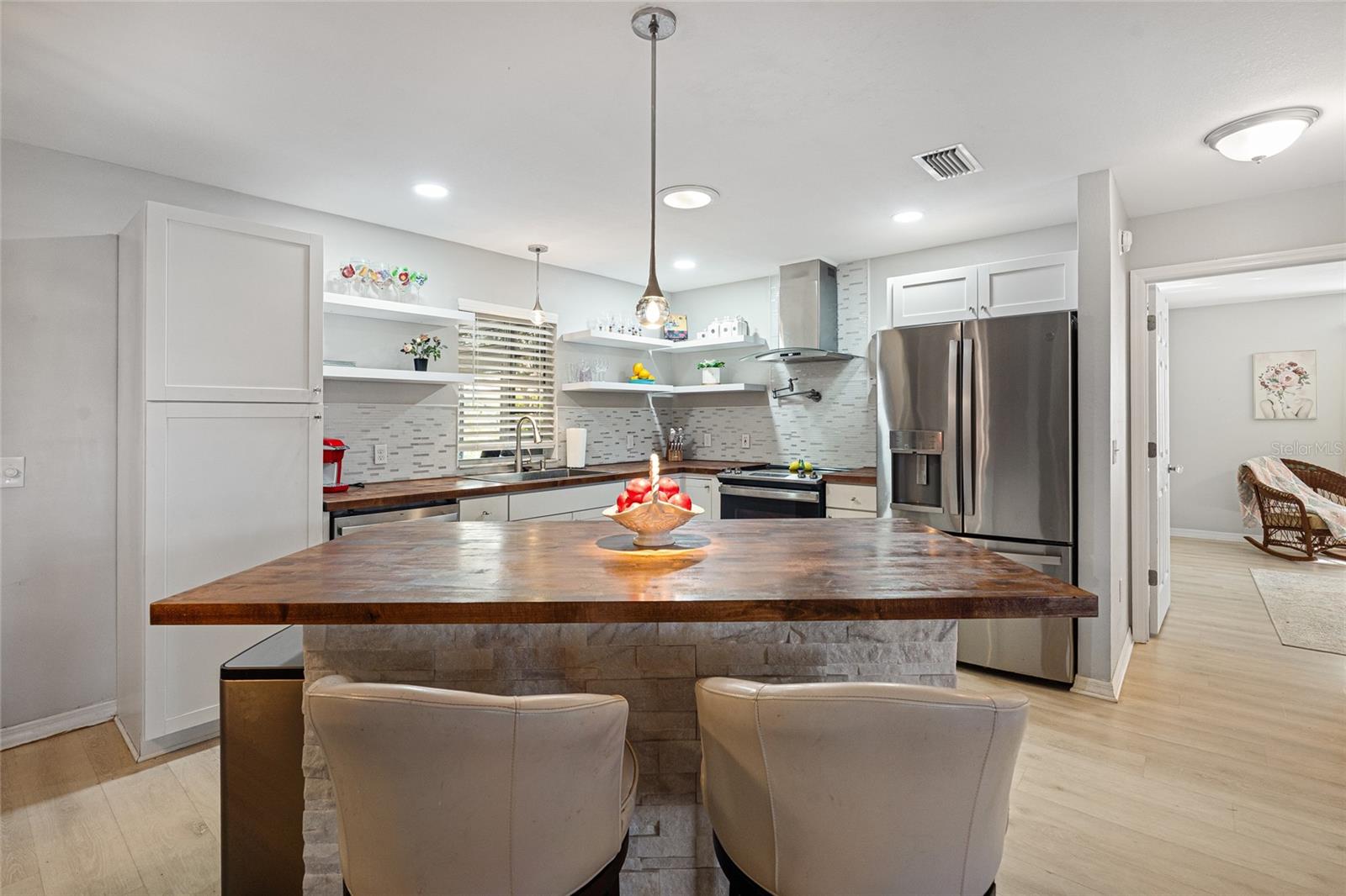 LADY LAKE ORANGE BLOSSOM GARDENS UNIT 17A - Residential