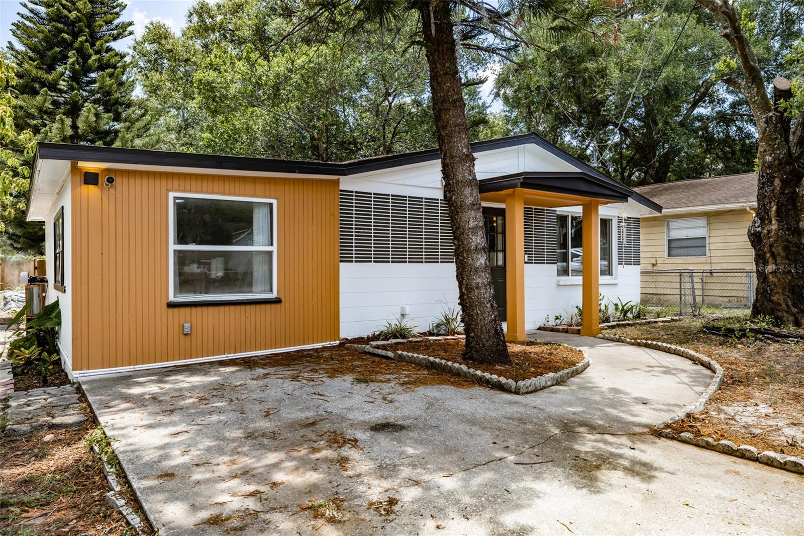 MANOR HILLS SUB - Residential