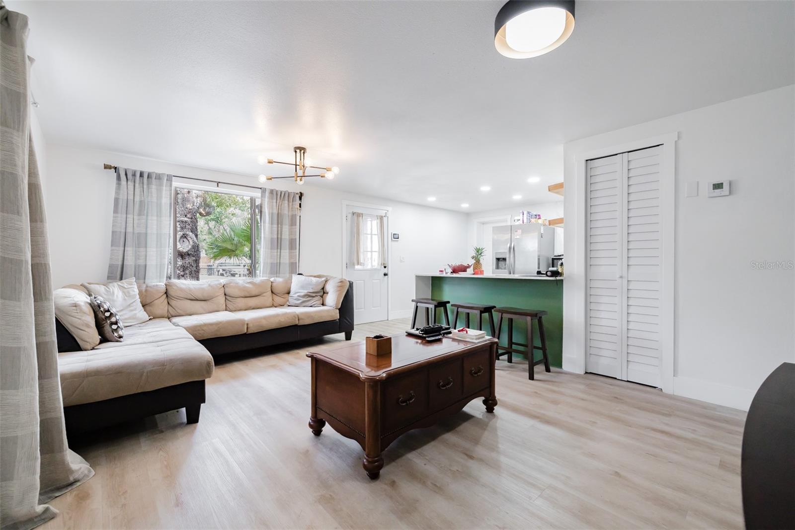MANOR HILLS SUB - Residential