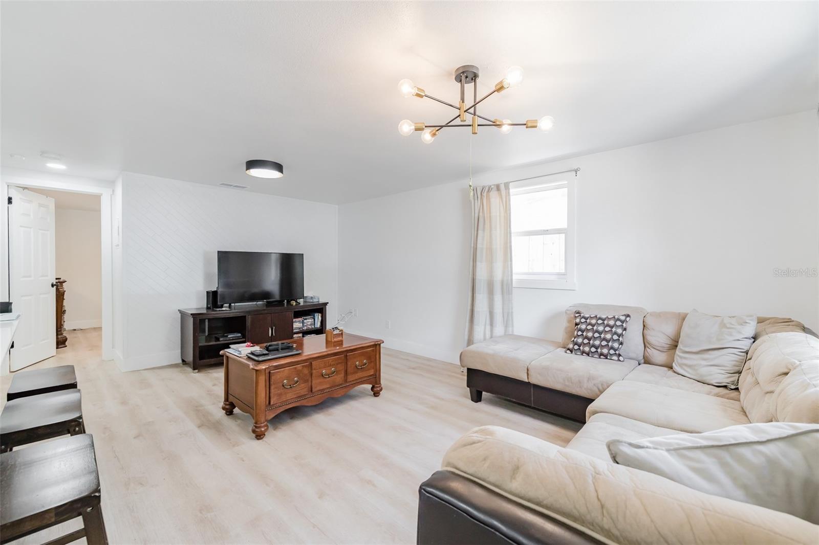 MANOR HILLS SUB - Residential