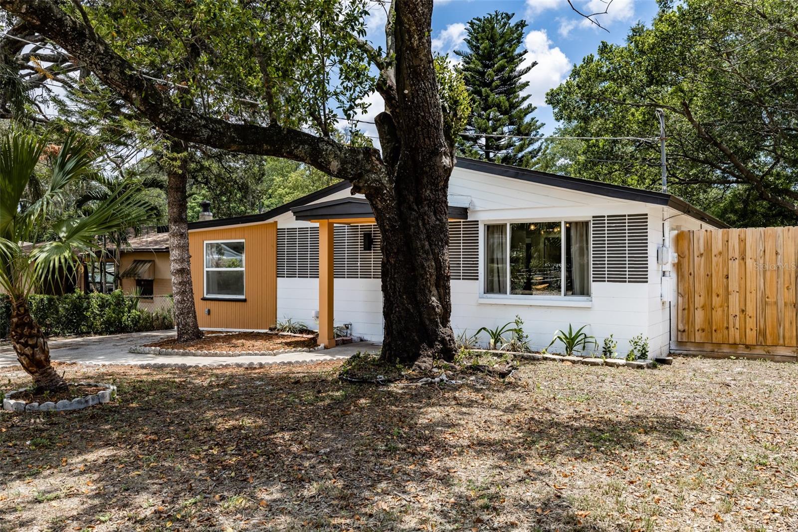 MANOR HILLS SUB - Residential