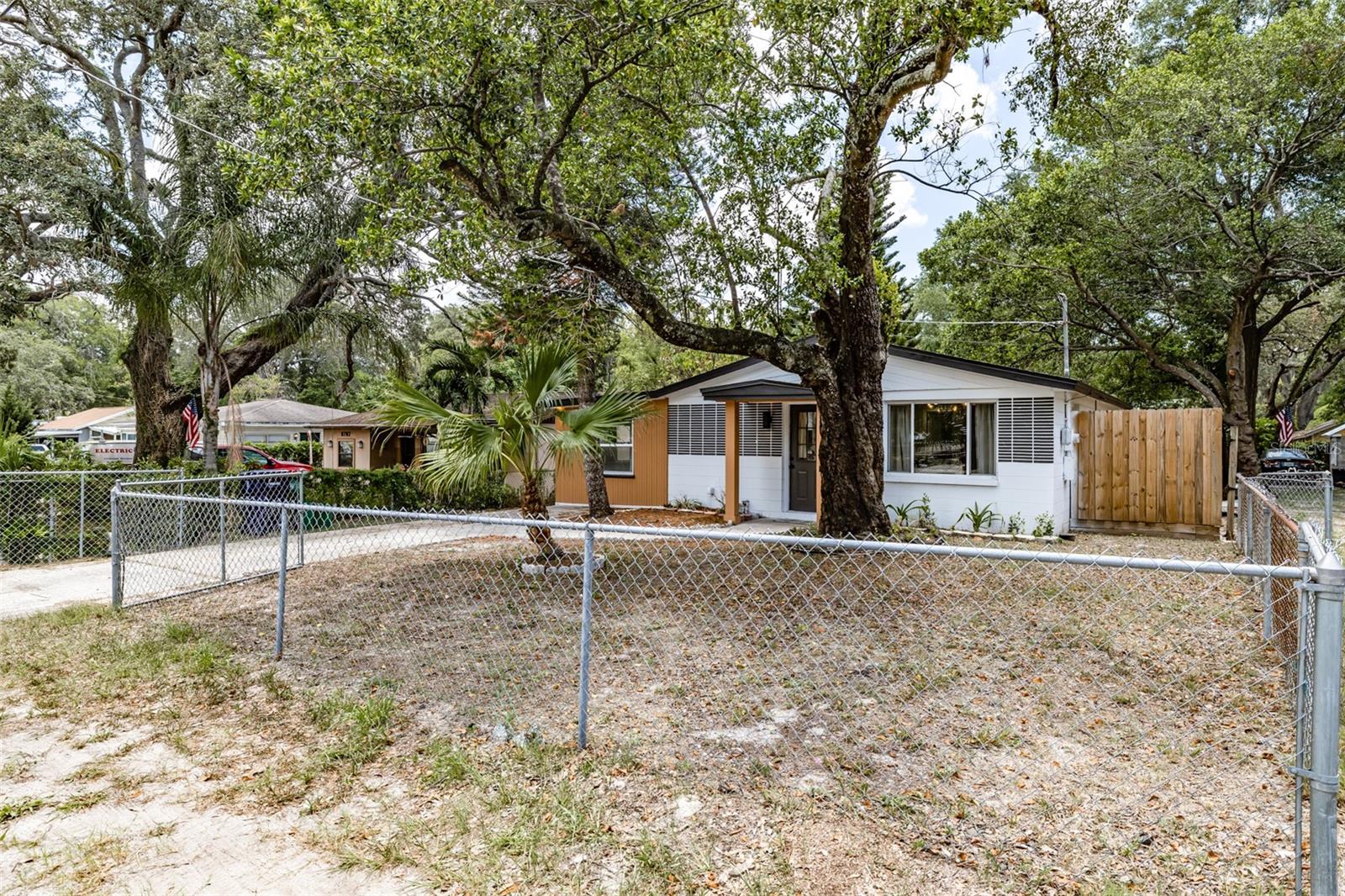 MANOR HILLS SUB - Residential