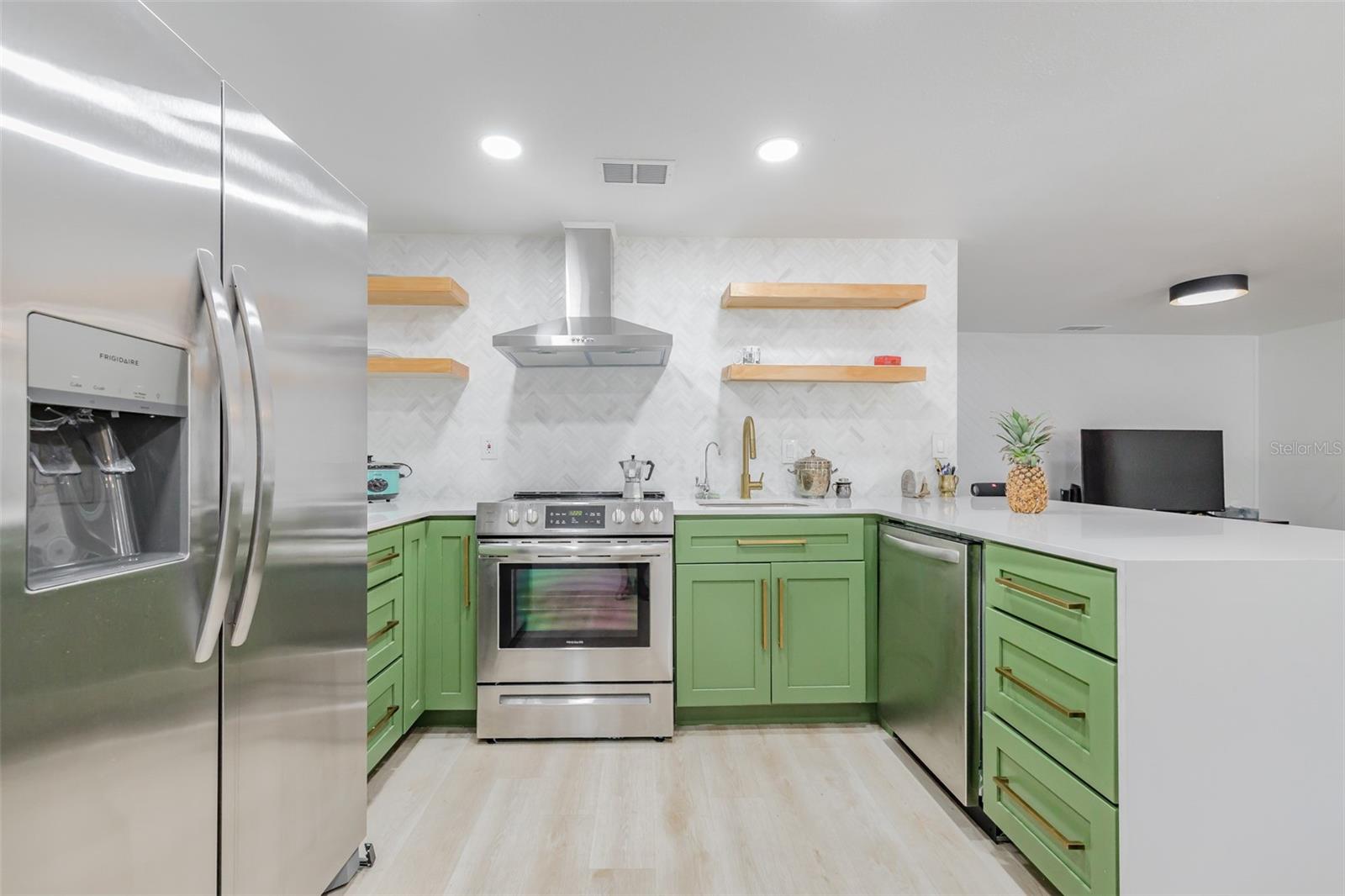 MANOR HILLS SUB - Residential