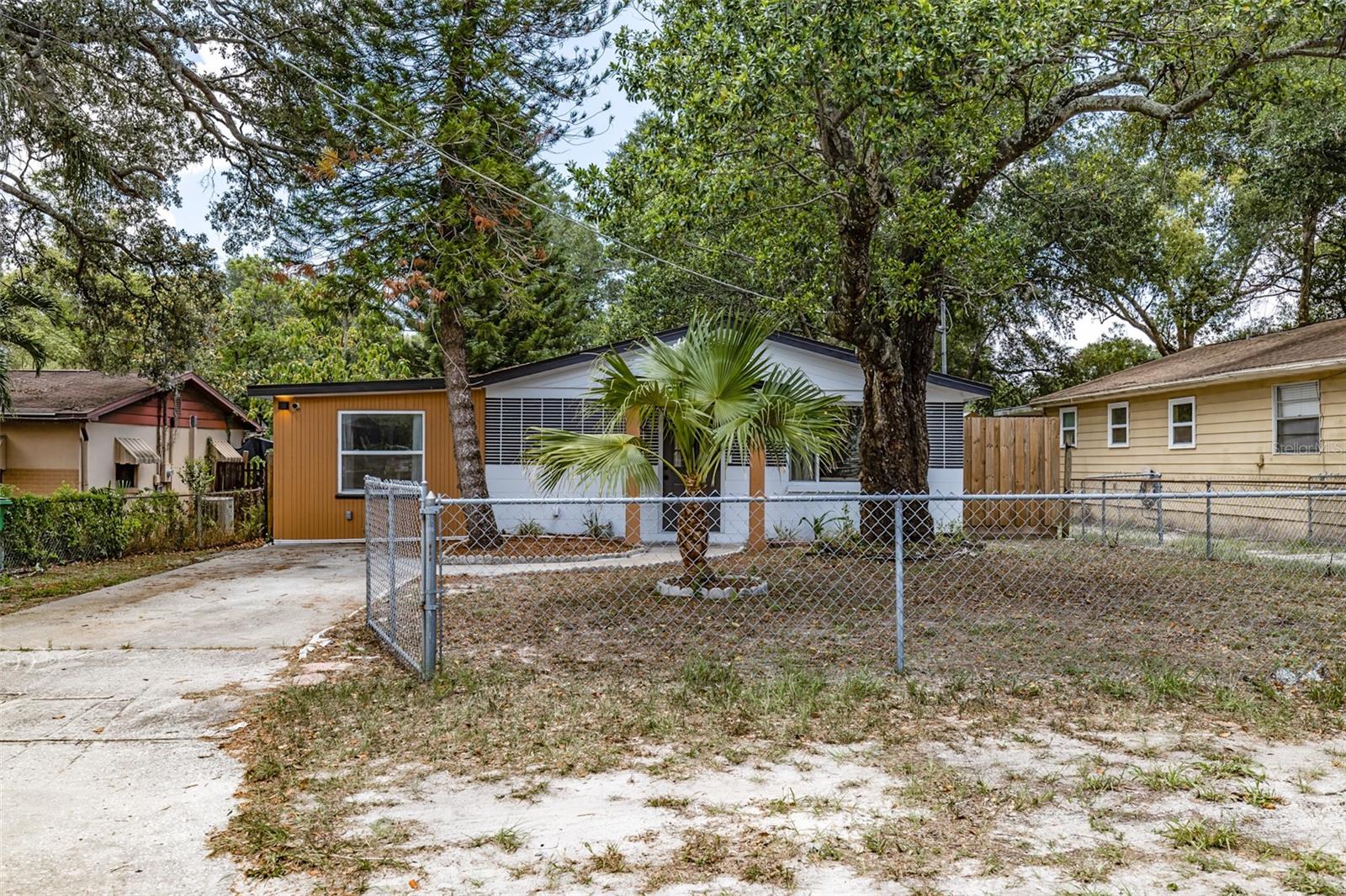 MANOR HILLS SUB - Residential
