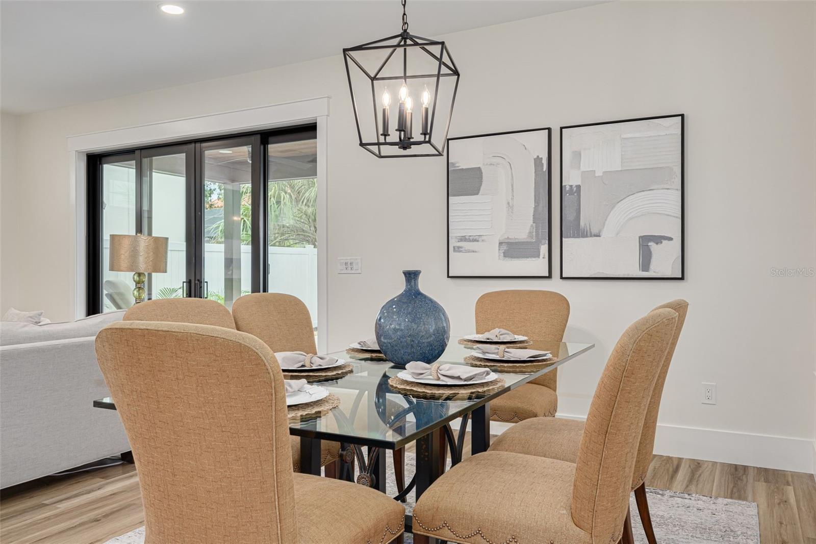 HARBOR OAKS - Residential