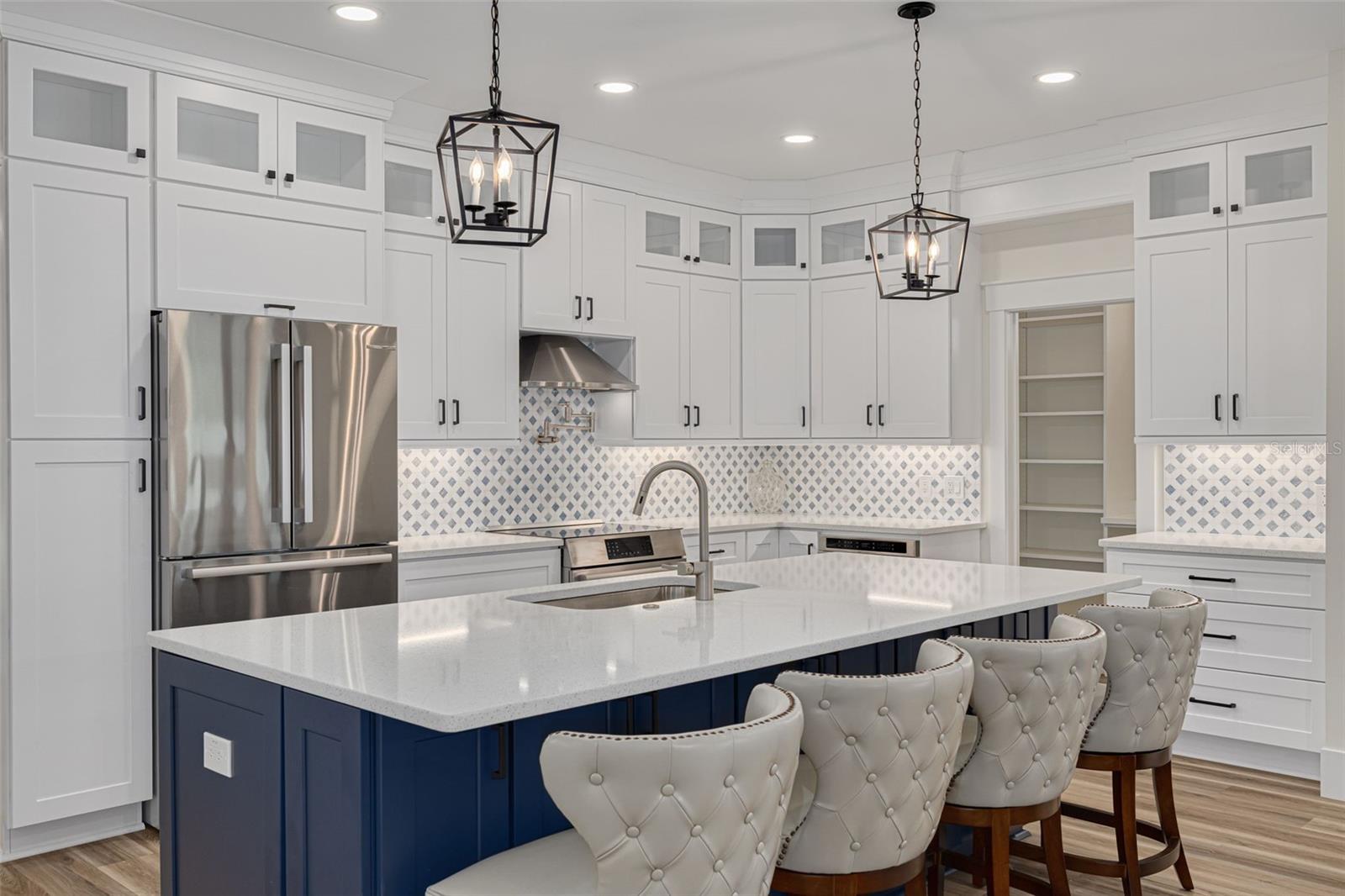 HARBOR OAKS - Residential