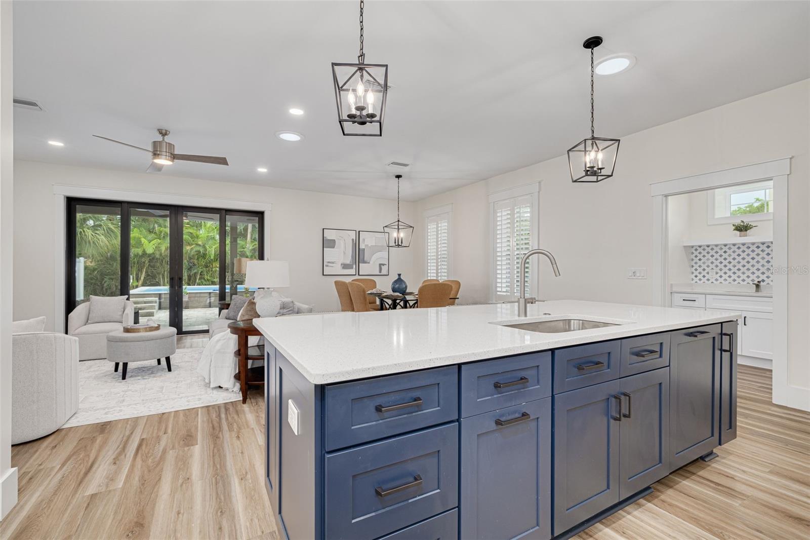 HARBOR OAKS - Residential
