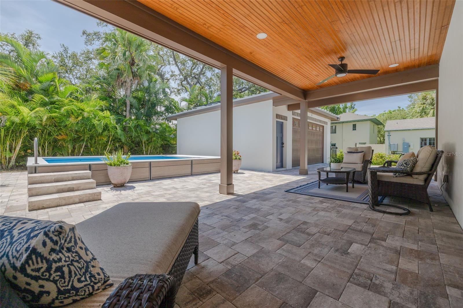 HARBOR OAKS - Residential