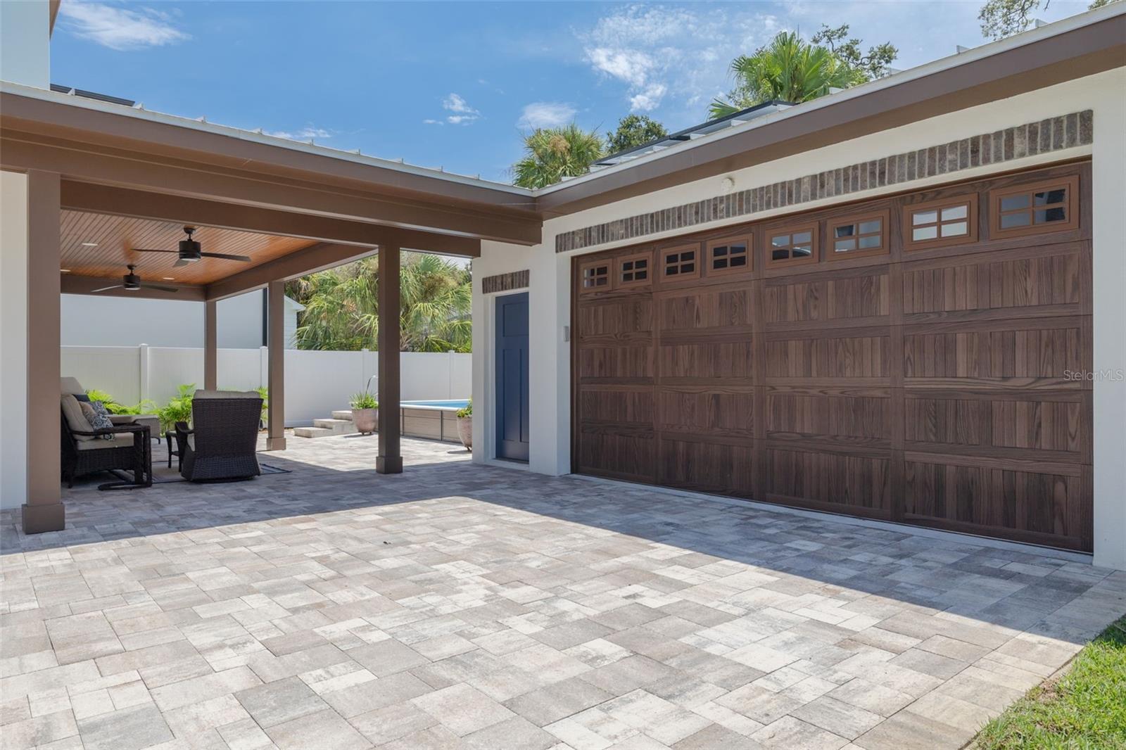 HARBOR OAKS - Residential