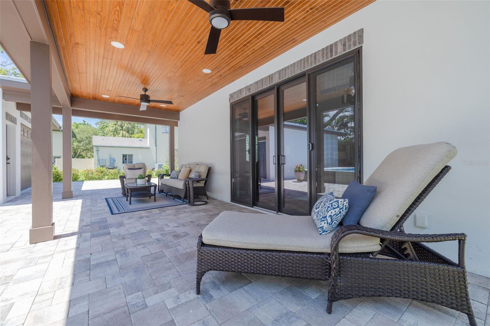 HARBOR OAKS - Residential
