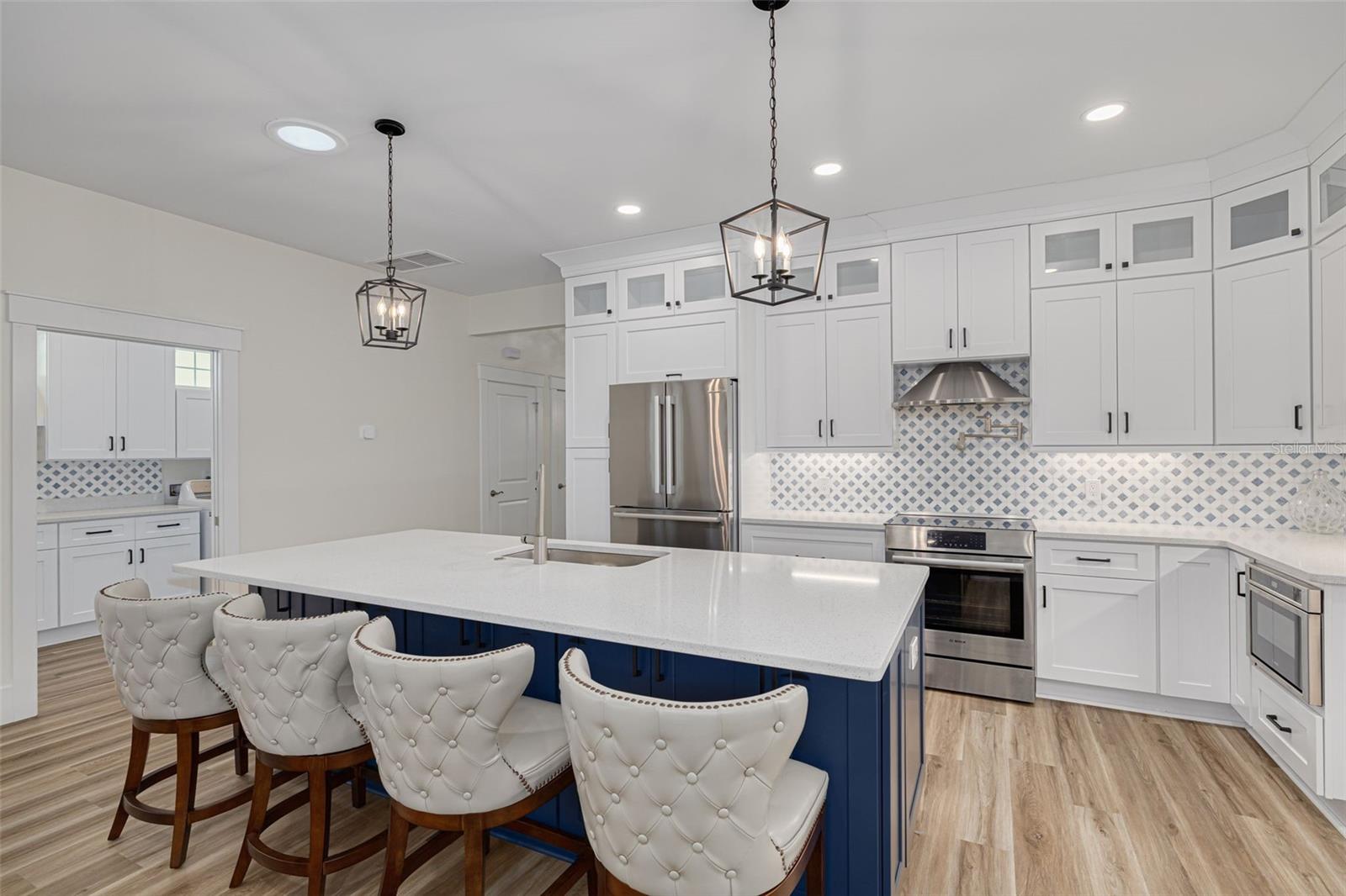 HARBOR OAKS - Residential