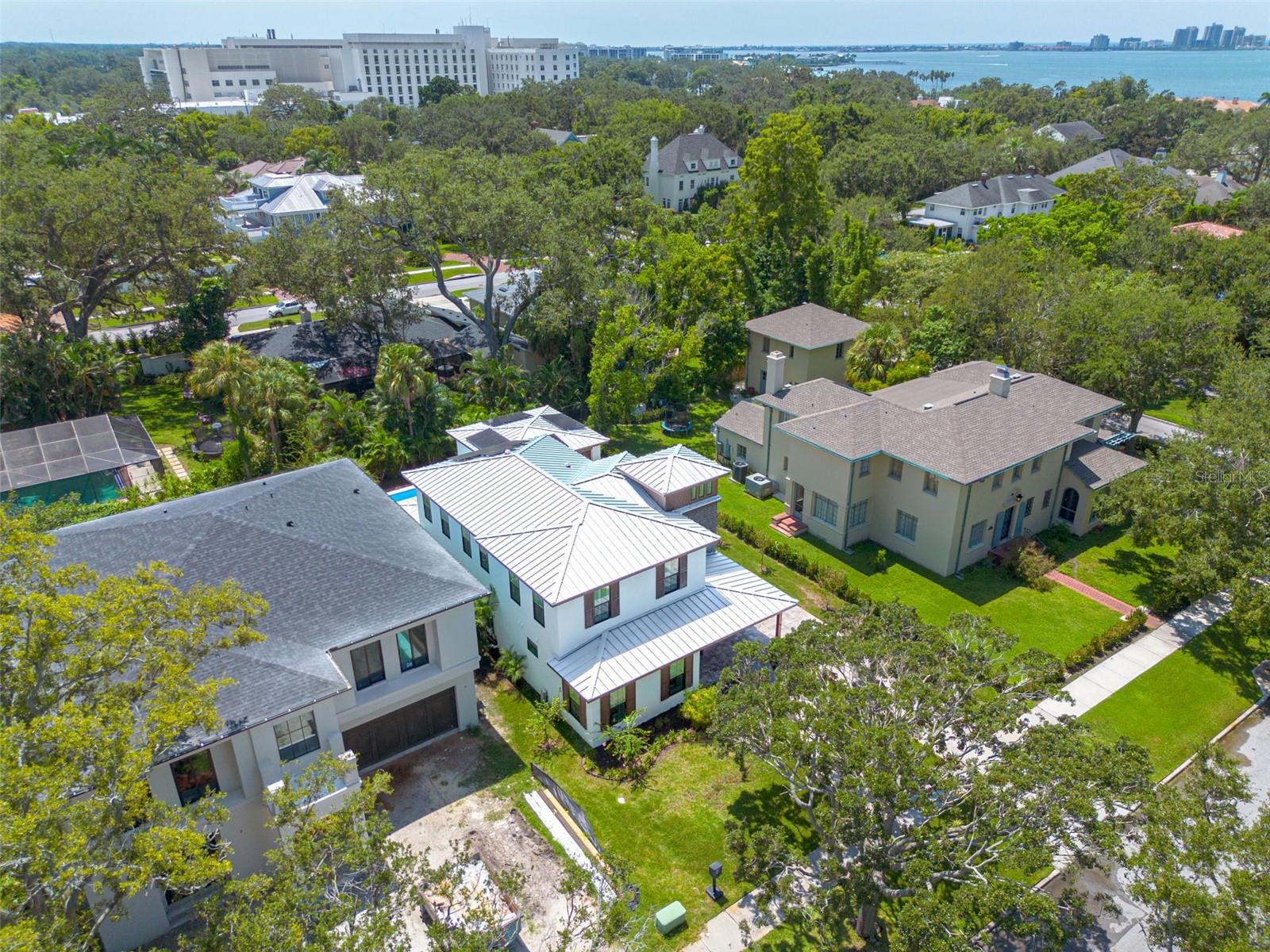 HARBOR OAKS - Residential