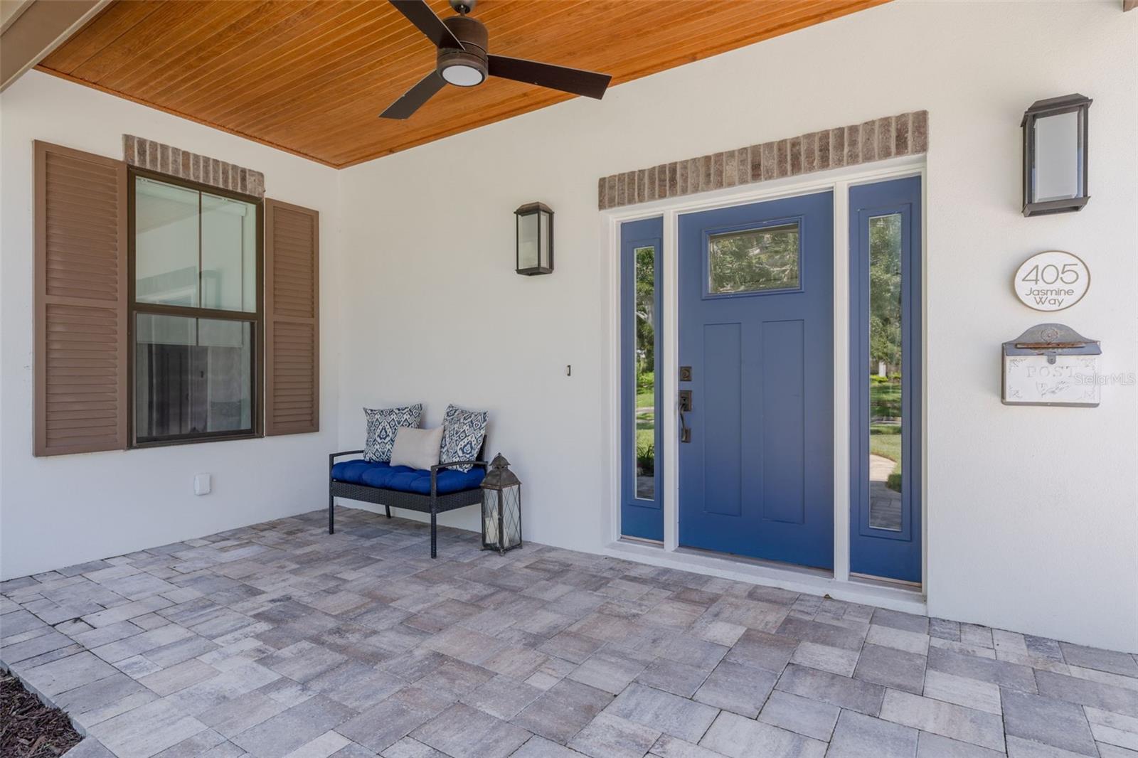 405 JASMINE WAY