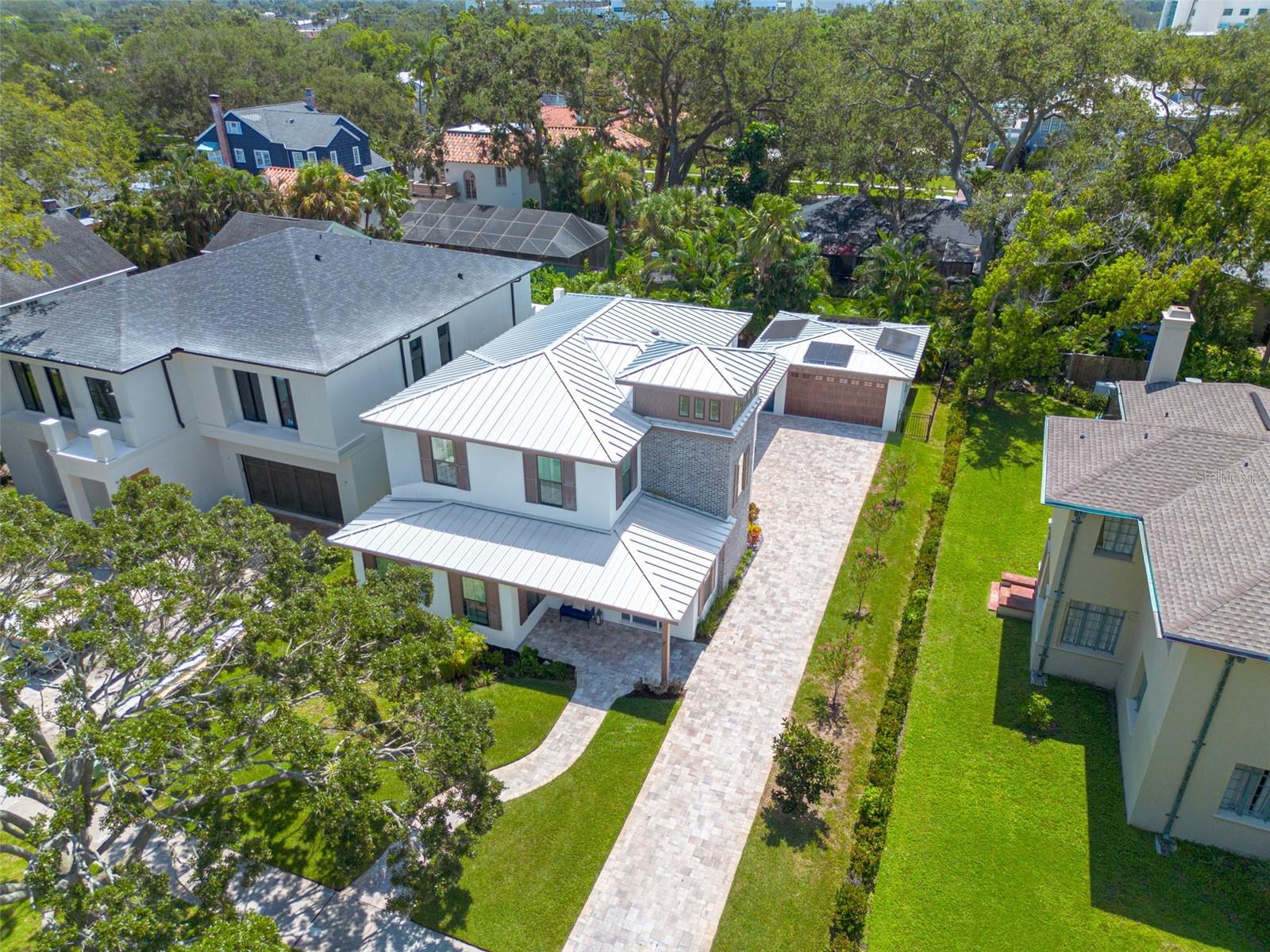 405 JASMINE WAY