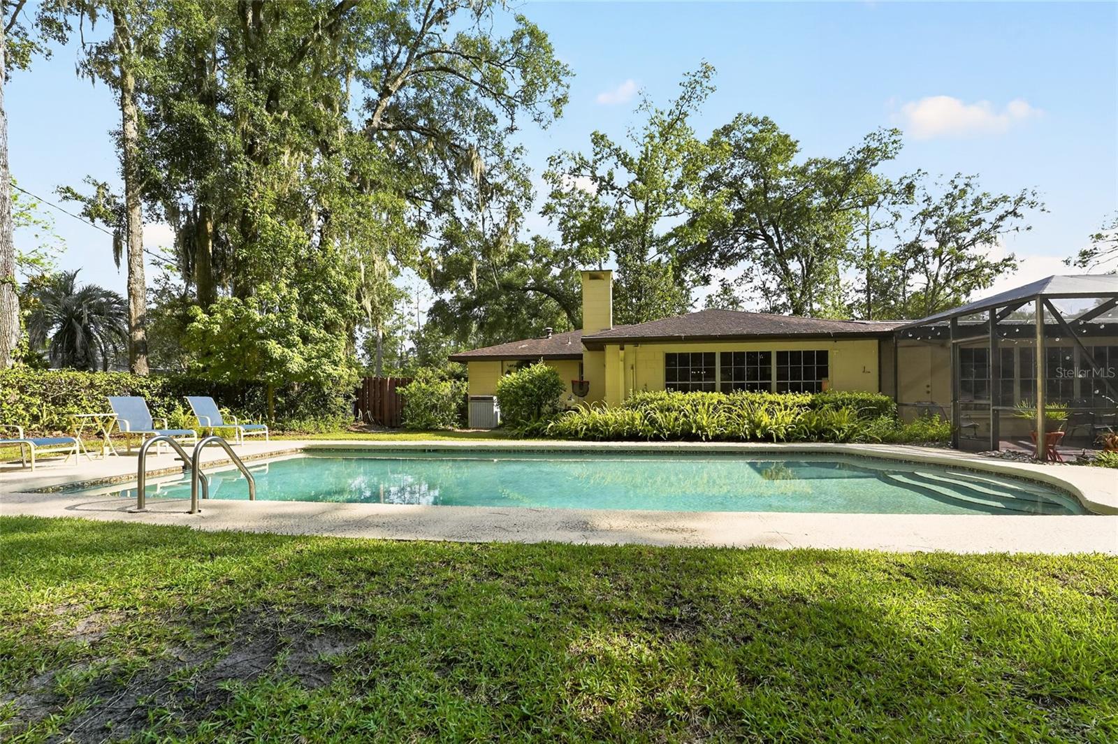 4624 NW 19TH PLACE