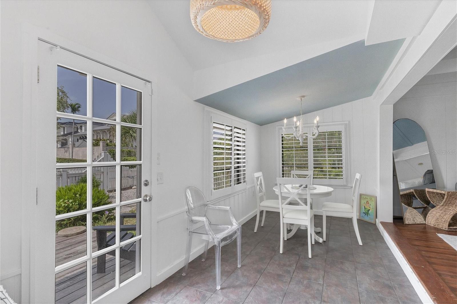 ACREAGE & UNREC - Residential